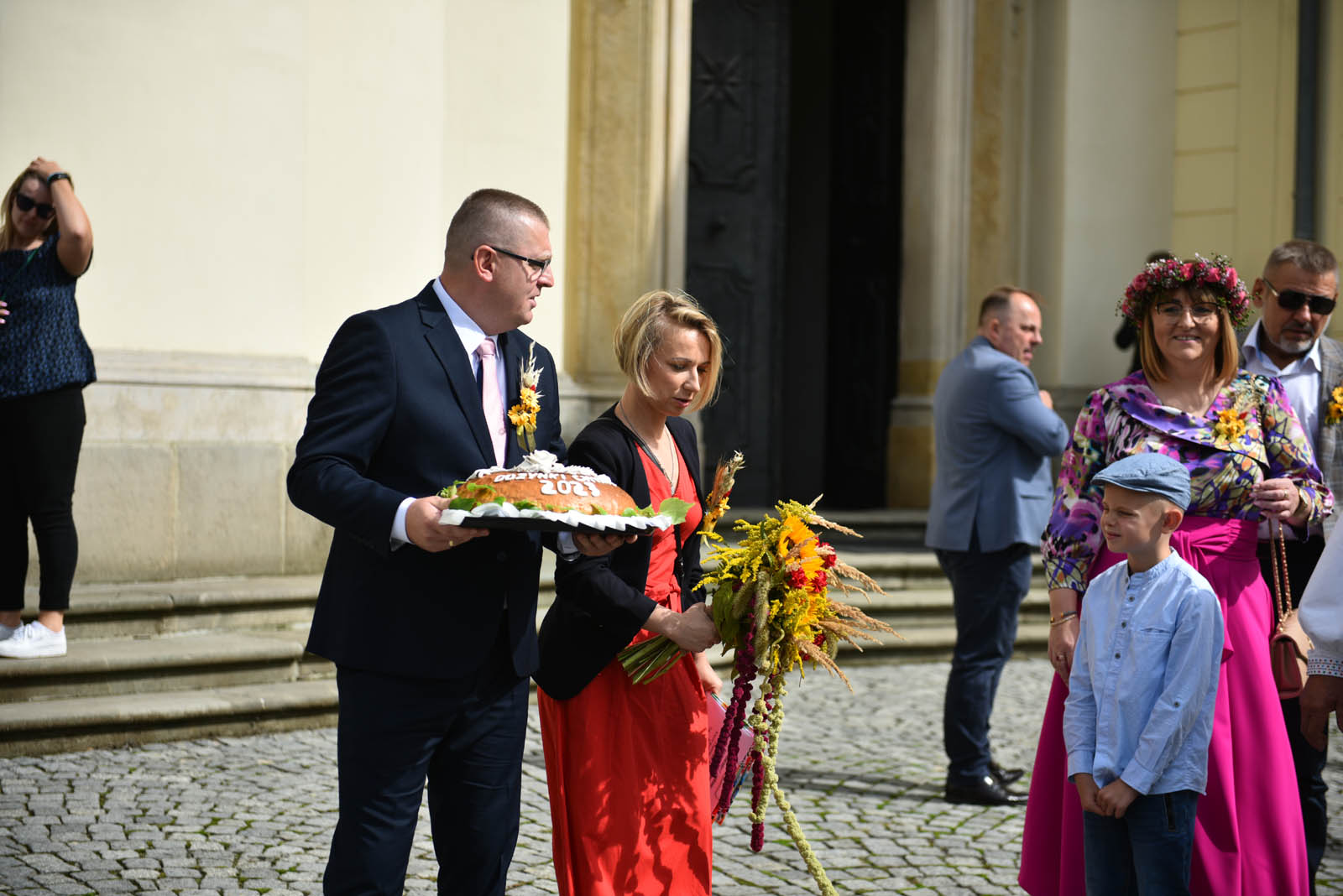 W Legnickim Polu dziękują rolnikom za plony i świętują