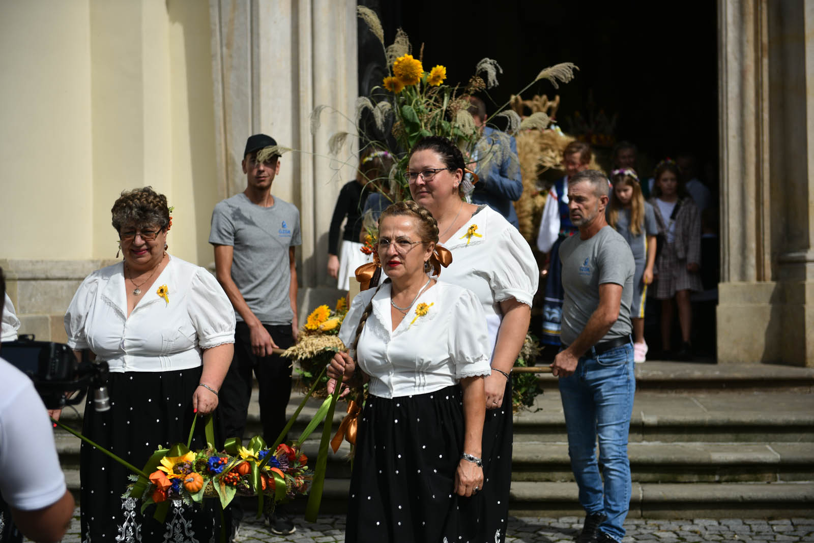 W Legnickim Polu dziękują rolnikom za plony i świętują