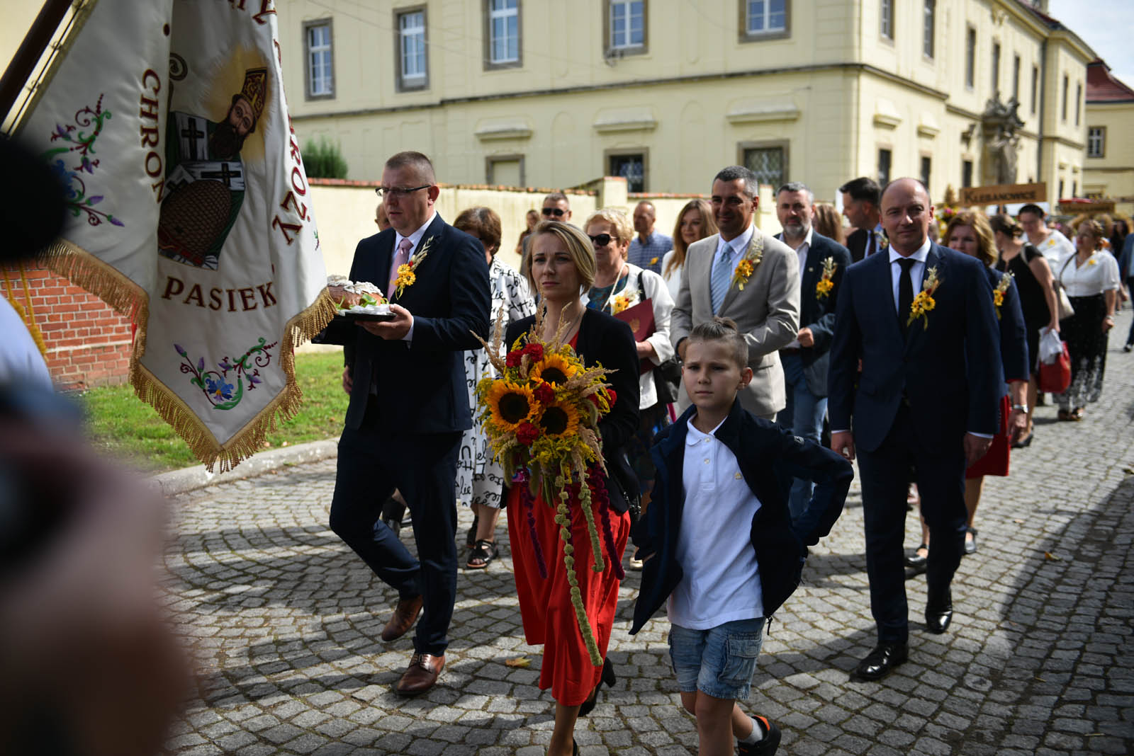 W Legnickim Polu dziękują rolnikom za plony i świętują
