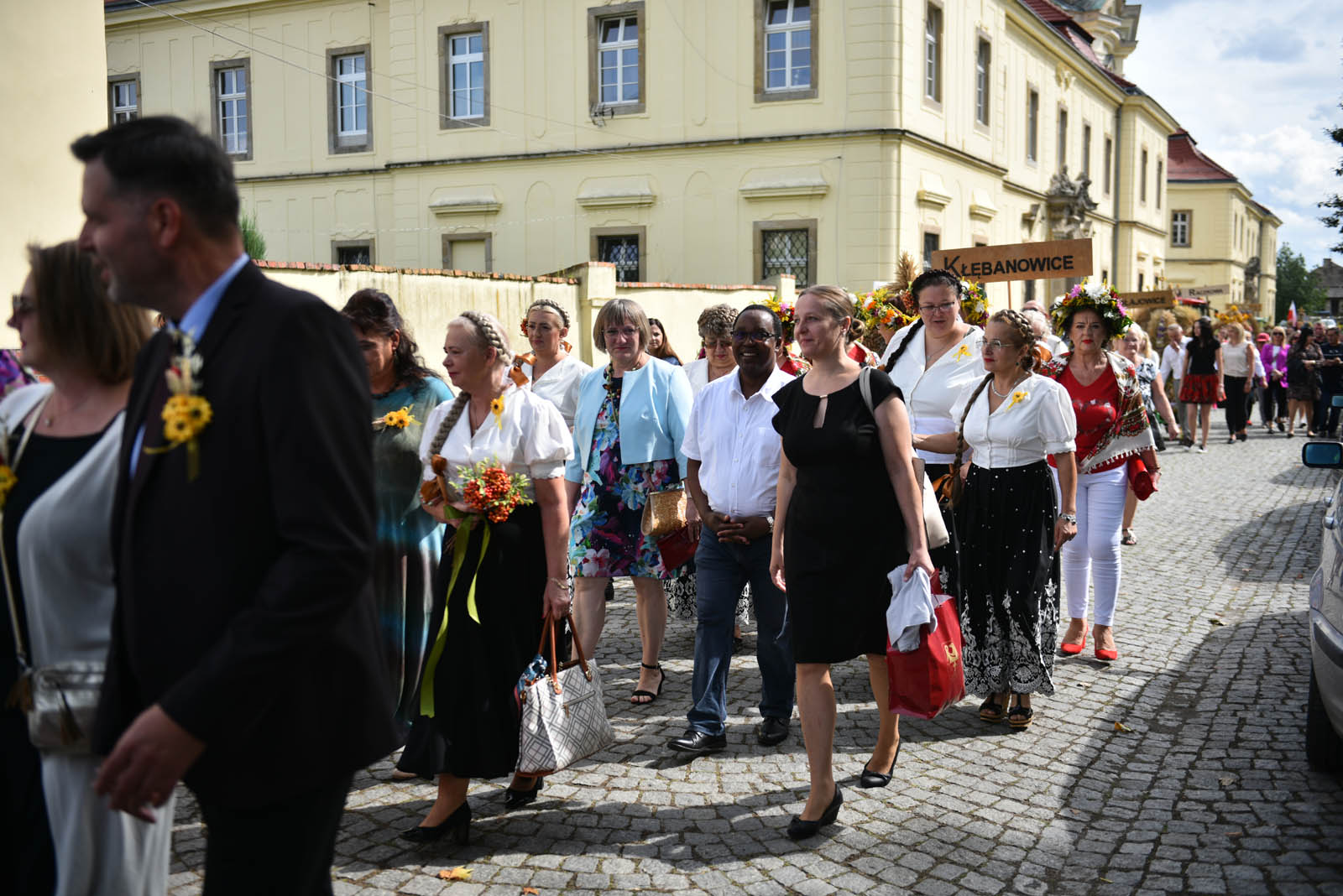 W Legnickim Polu dziękują rolnikom za plony i świętują