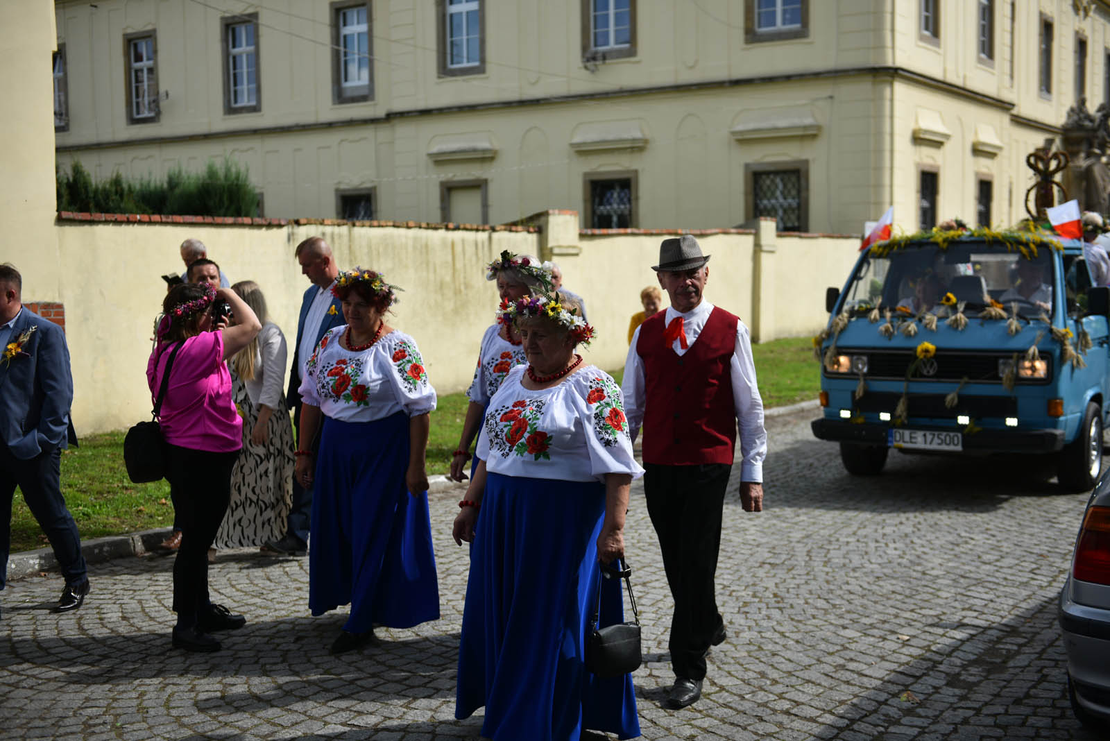 W Legnickim Polu dziękują rolnikom za plony i świętują