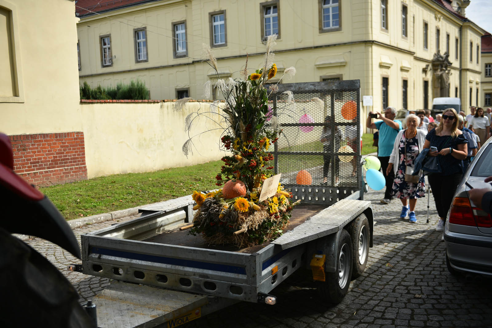 W Legnickim Polu dziękują rolnikom za plony i świętują