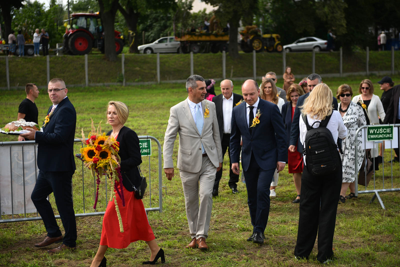 W Legnickim Polu dziękują rolnikom za plony i świętują