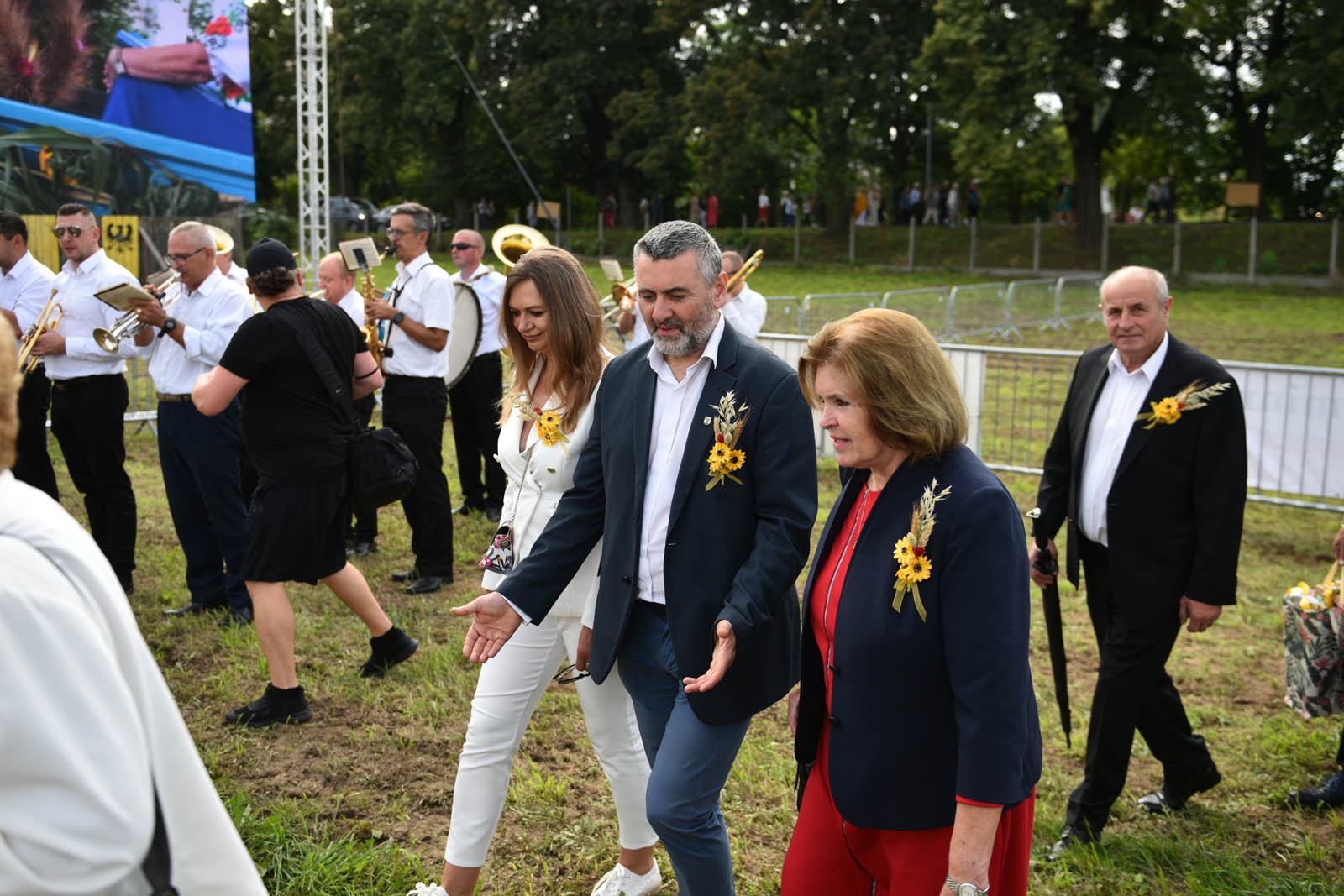 W Legnickim Polu dziękują rolnikom za plony i świętują