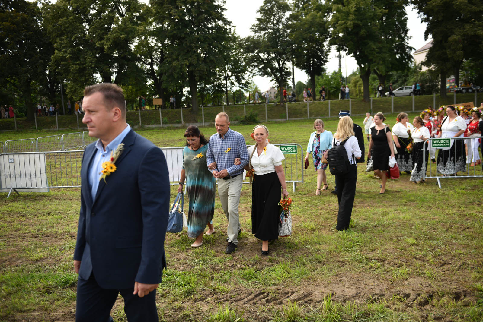 W Legnickim Polu dziękują rolnikom za plony i świętują