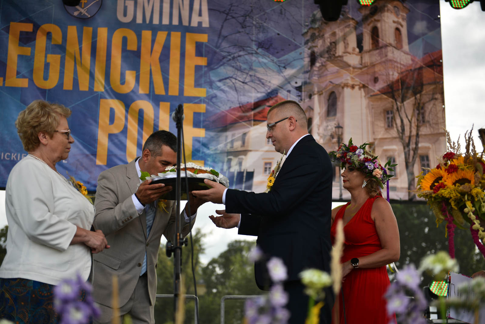 W Legnickim Polu dziękują rolnikom za plony i świętują