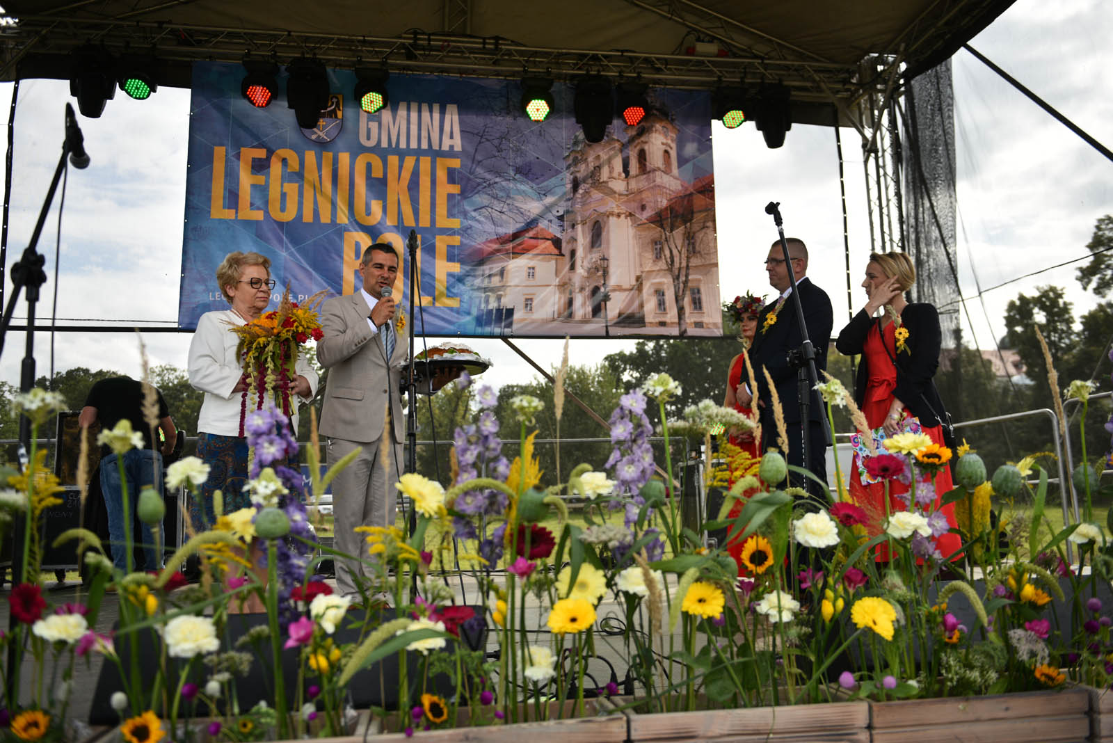 W Legnickim Polu dziękują rolnikom za plony i świętują