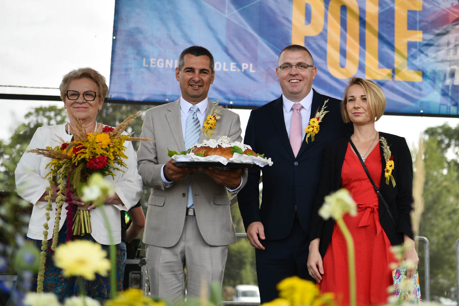 W Legnickim Polu dziękują rolnikom za plony i świętują