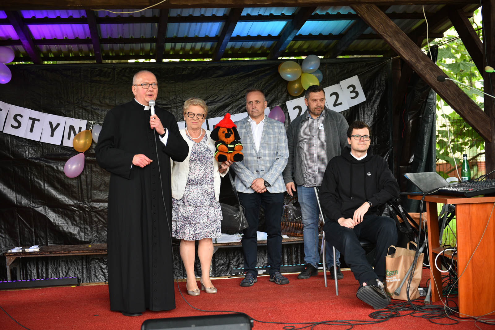 Degustowali zupę proboszcza i tańczyli Belgijkę na pikniku