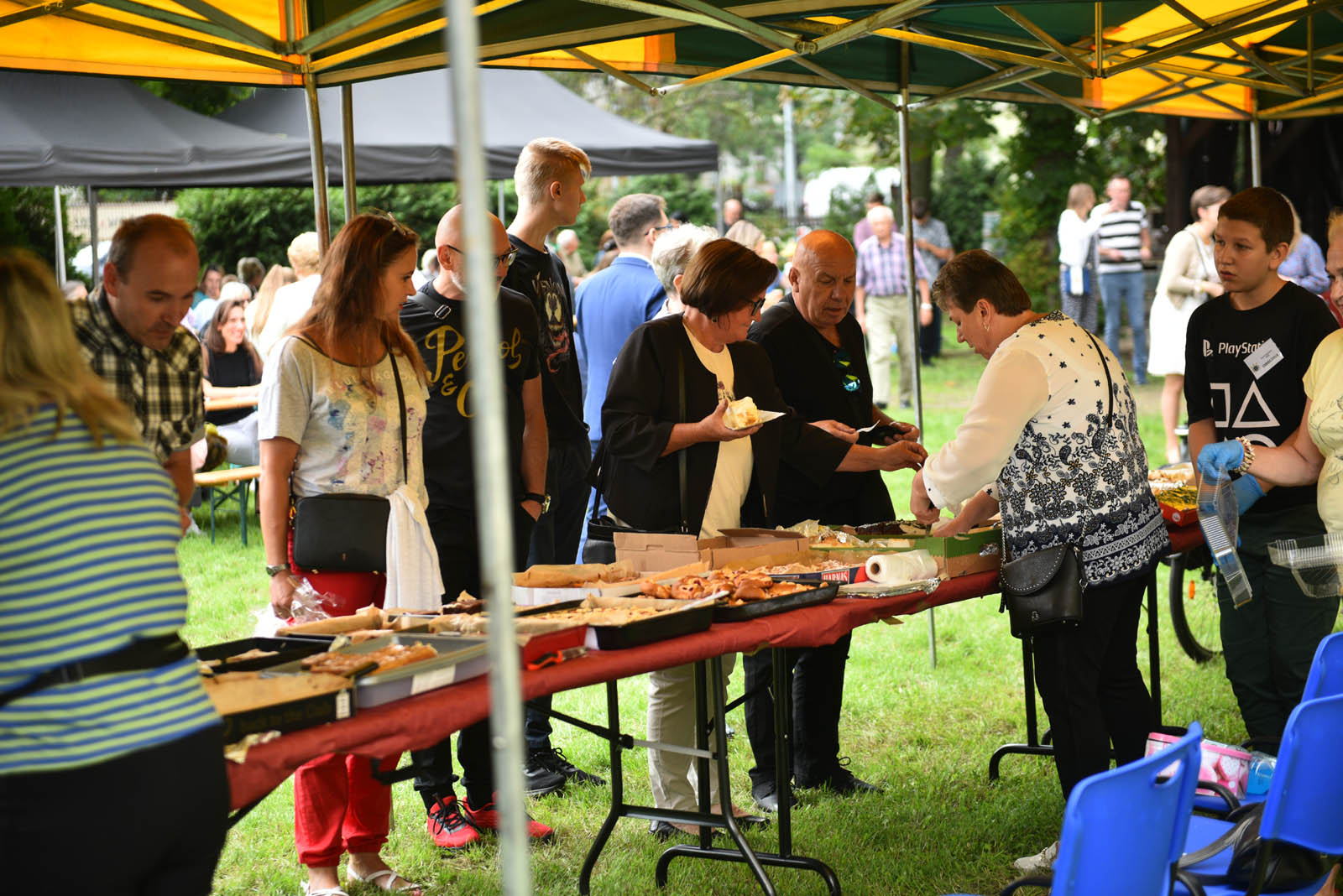 Degustowali zupę proboszcza i tańczyli Belgijkę na pikniku