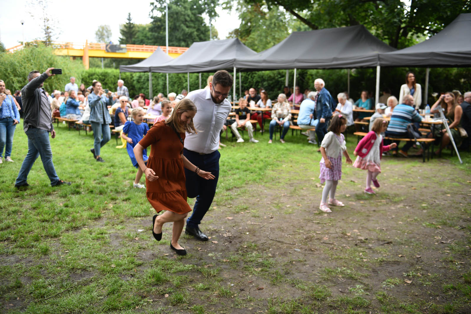 Degustowali zupę proboszcza i tańczyli Belgijkę na pikniku