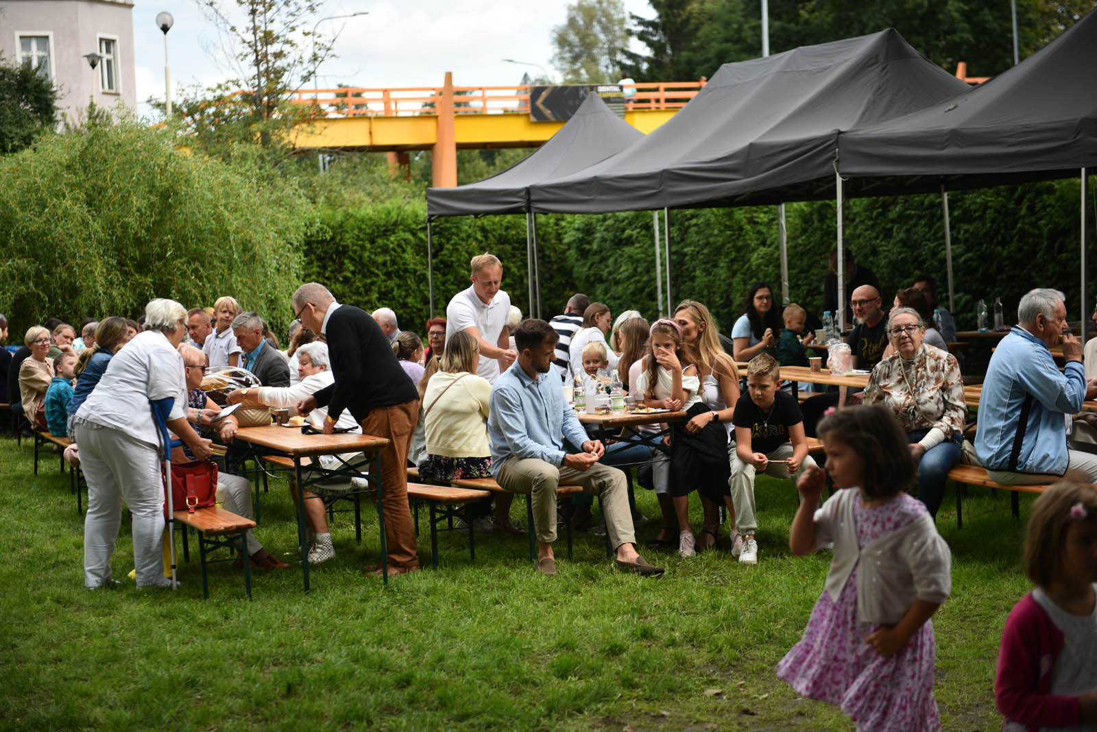 Degustowali zupę proboszcza i tańczyli Belgijkę na pikniku