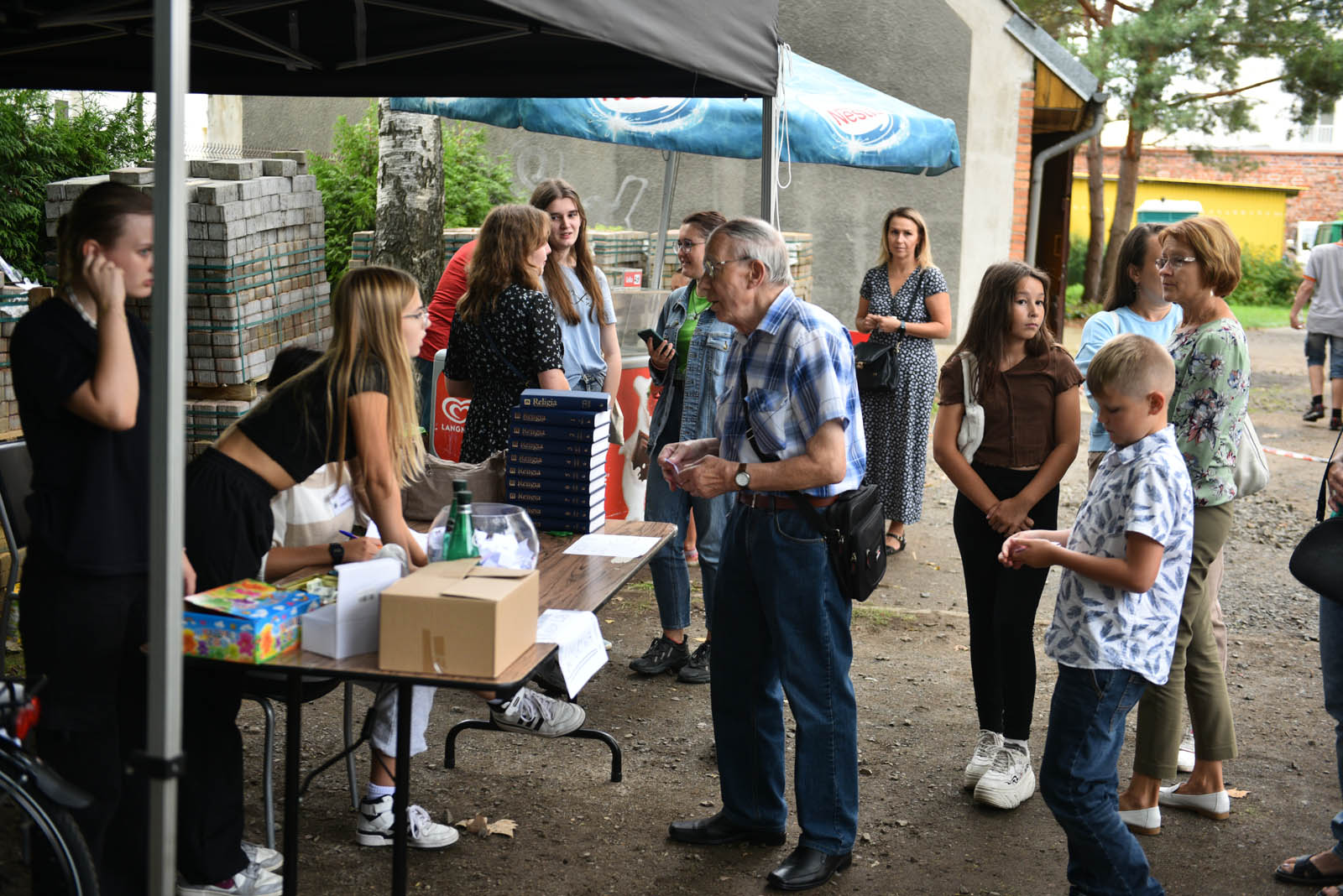 Degustowali zupę proboszcza i tańczyli Belgijkę na pikniku