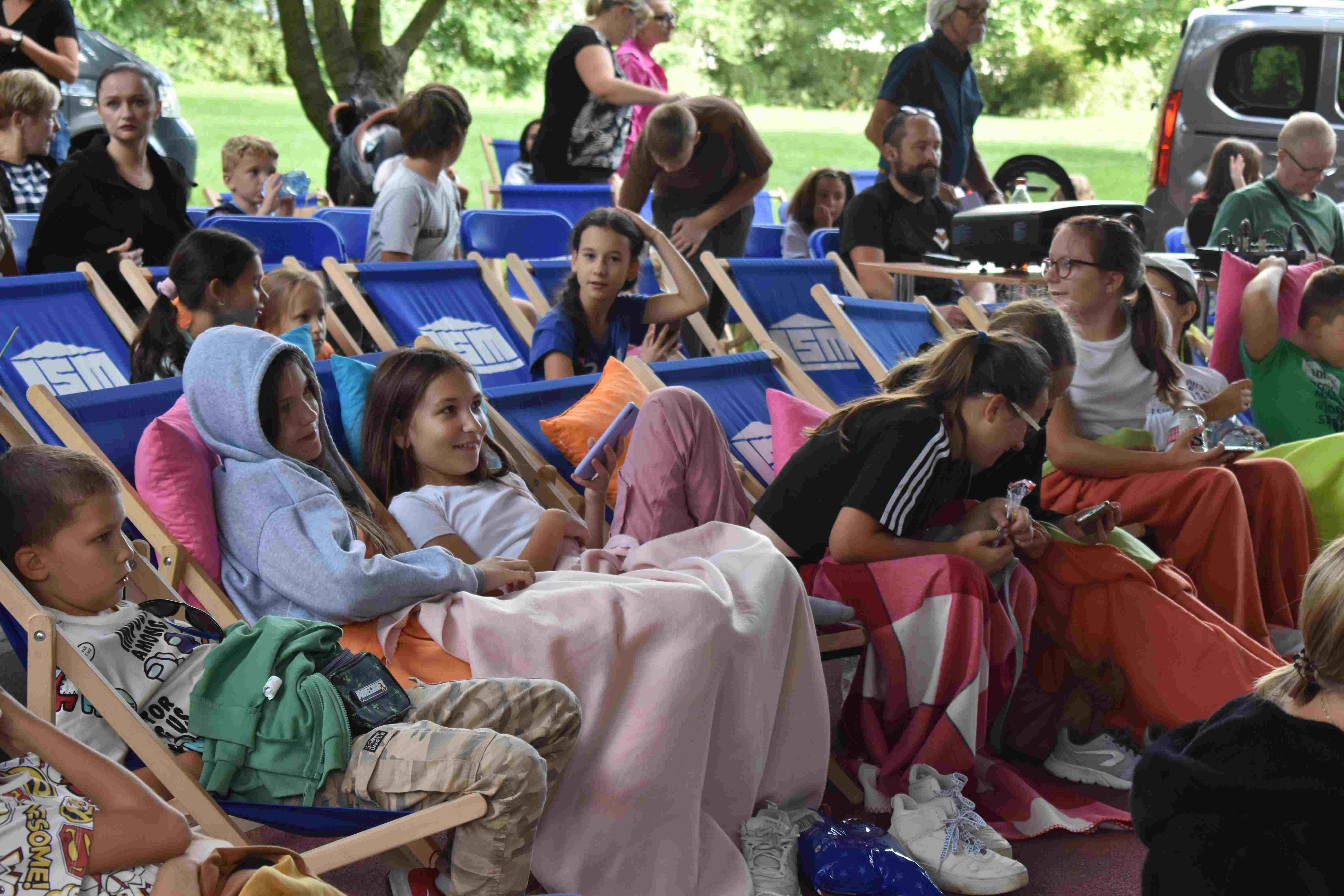 Seans na leżaku, czyli kino pod chmurką na osiedlu Kopernik
