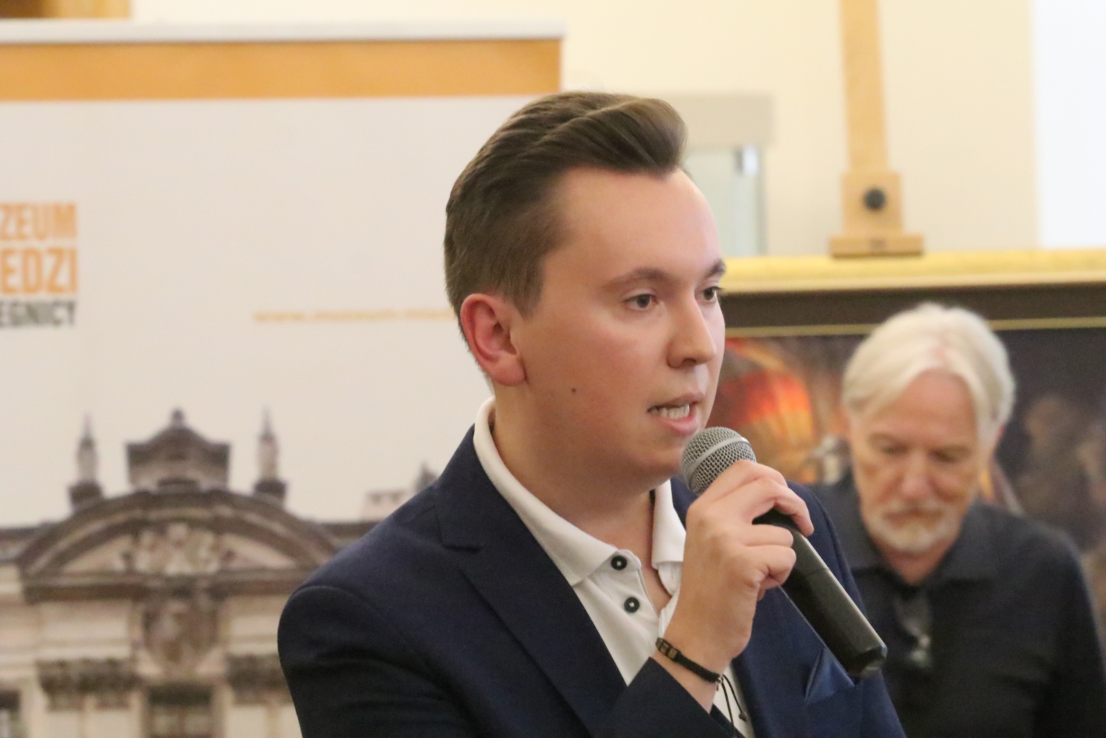 Spotkanie autorskie z Jarosławem Jaśnikowskim