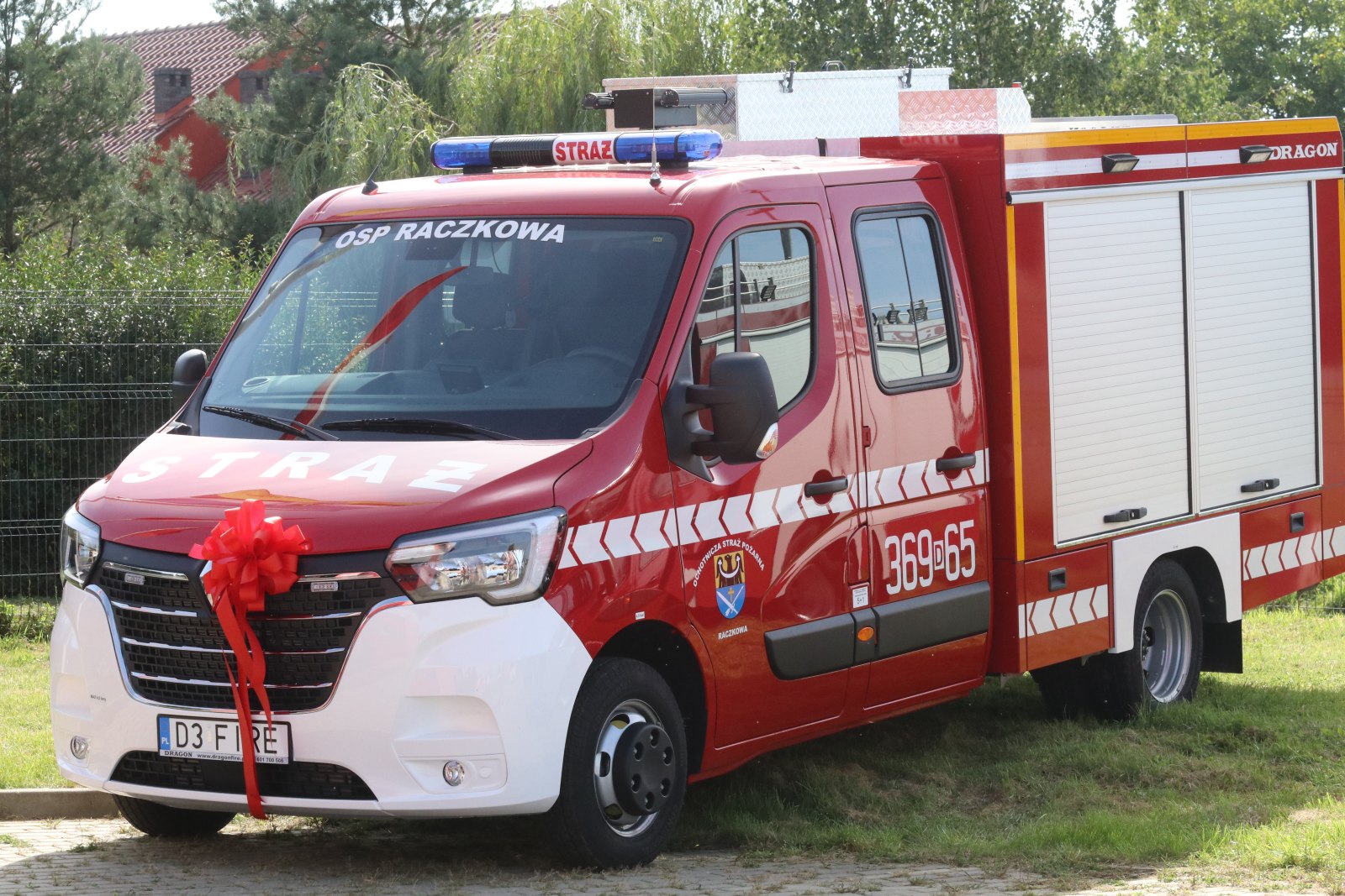 OSP Raczkowa otrzymała nowy wóz strażacki