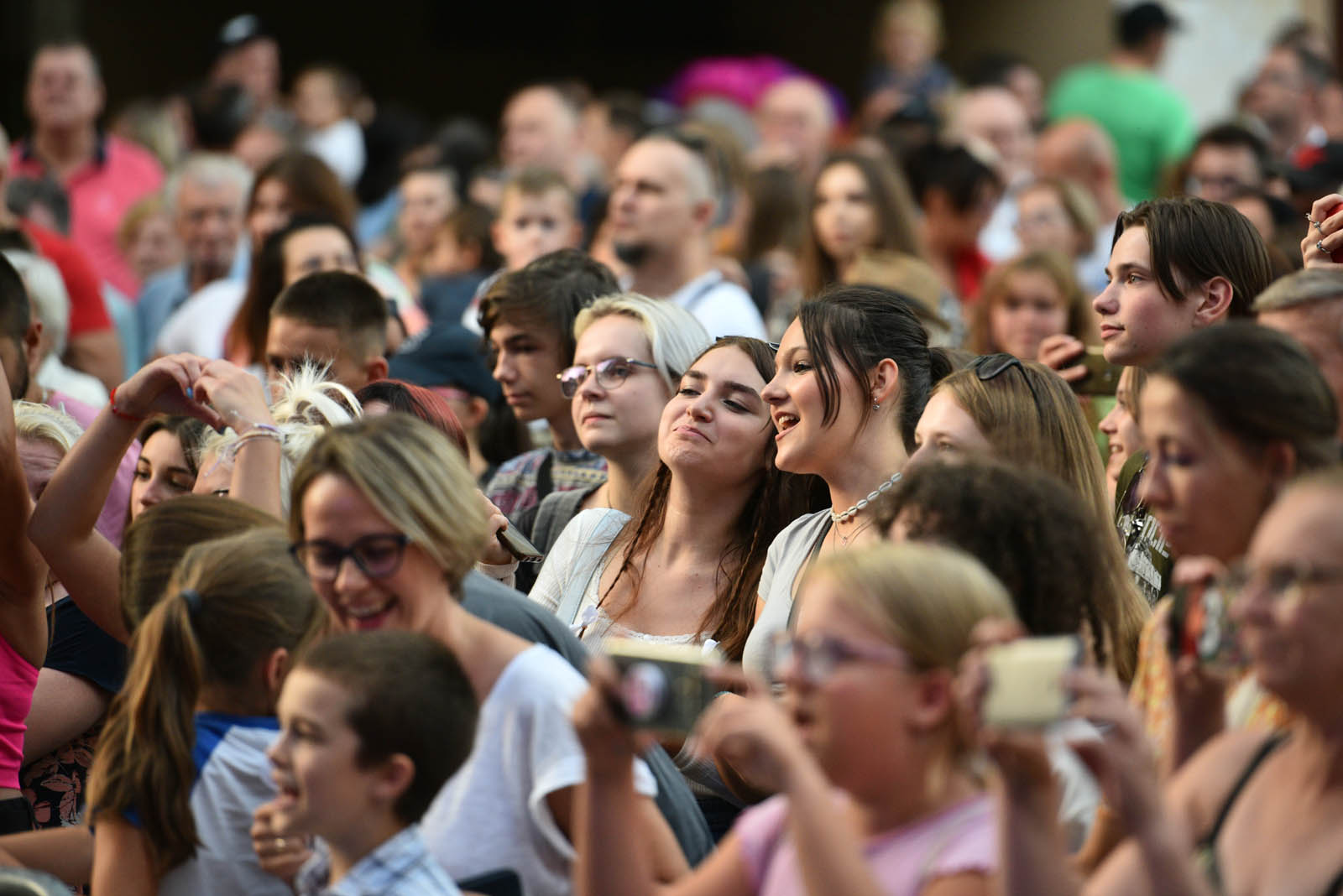 Legnica bawiła się z gwiazdami i lokalnymi wykonawcami