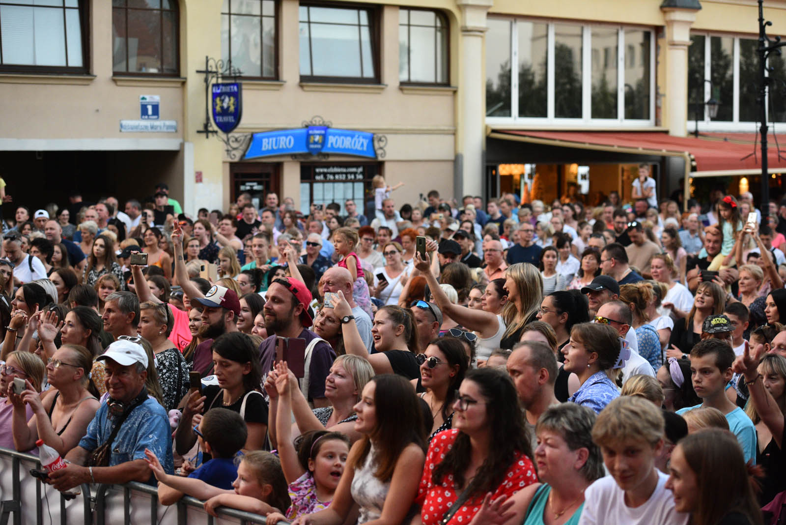 Legnica bawiła się z gwiazdami i lokalnymi wykonawcami