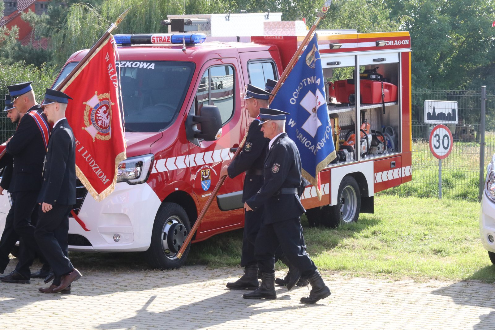 OSP Raczkowa otrzymała nowy wóz strażacki