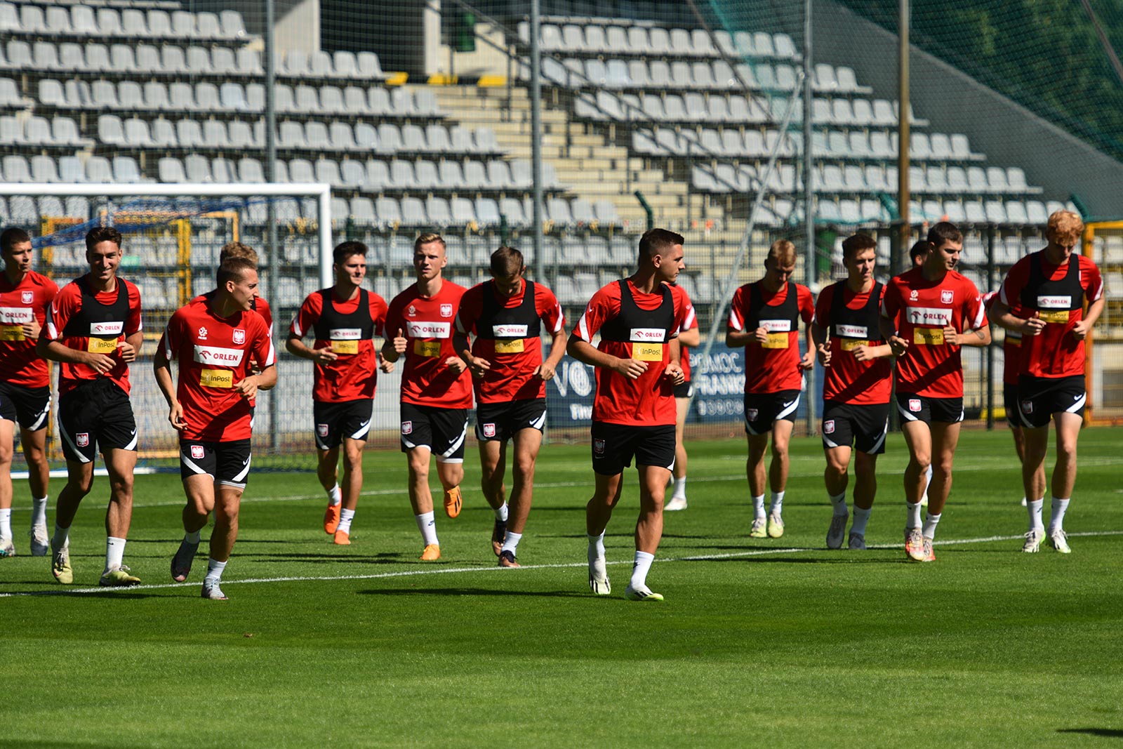 Trening reprezentacji Polski do lat 20 na legnickim boisku