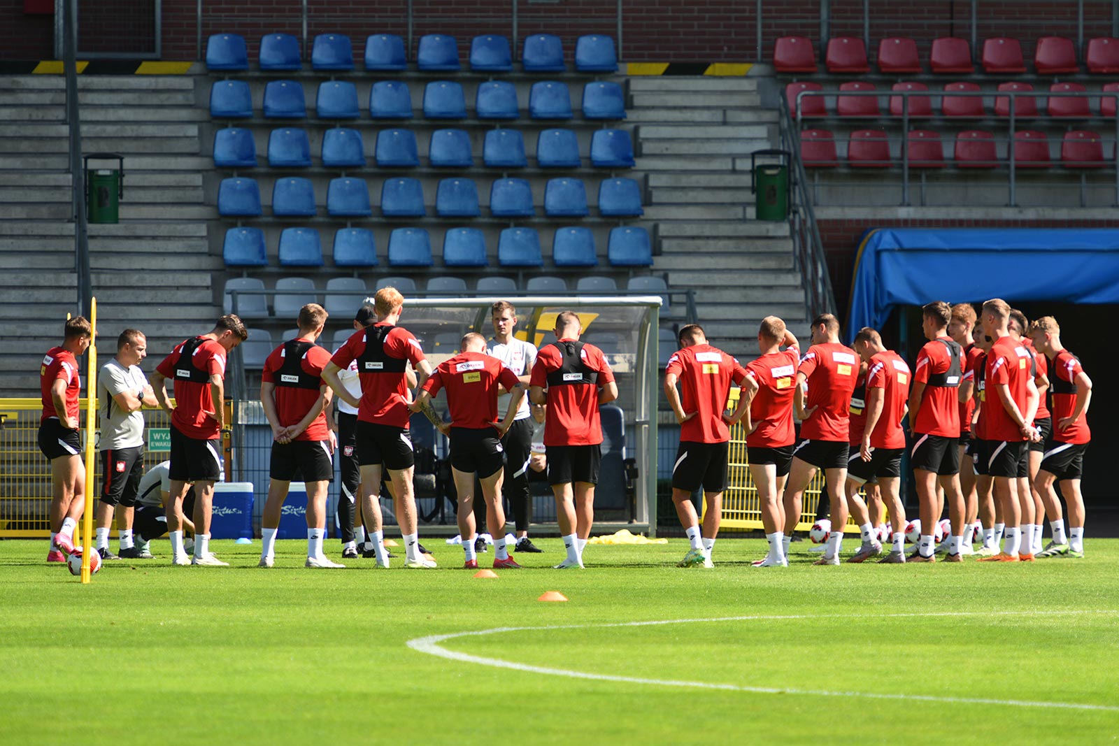 Trening reprezentacji Polski do lat 20 na legnickim boisku