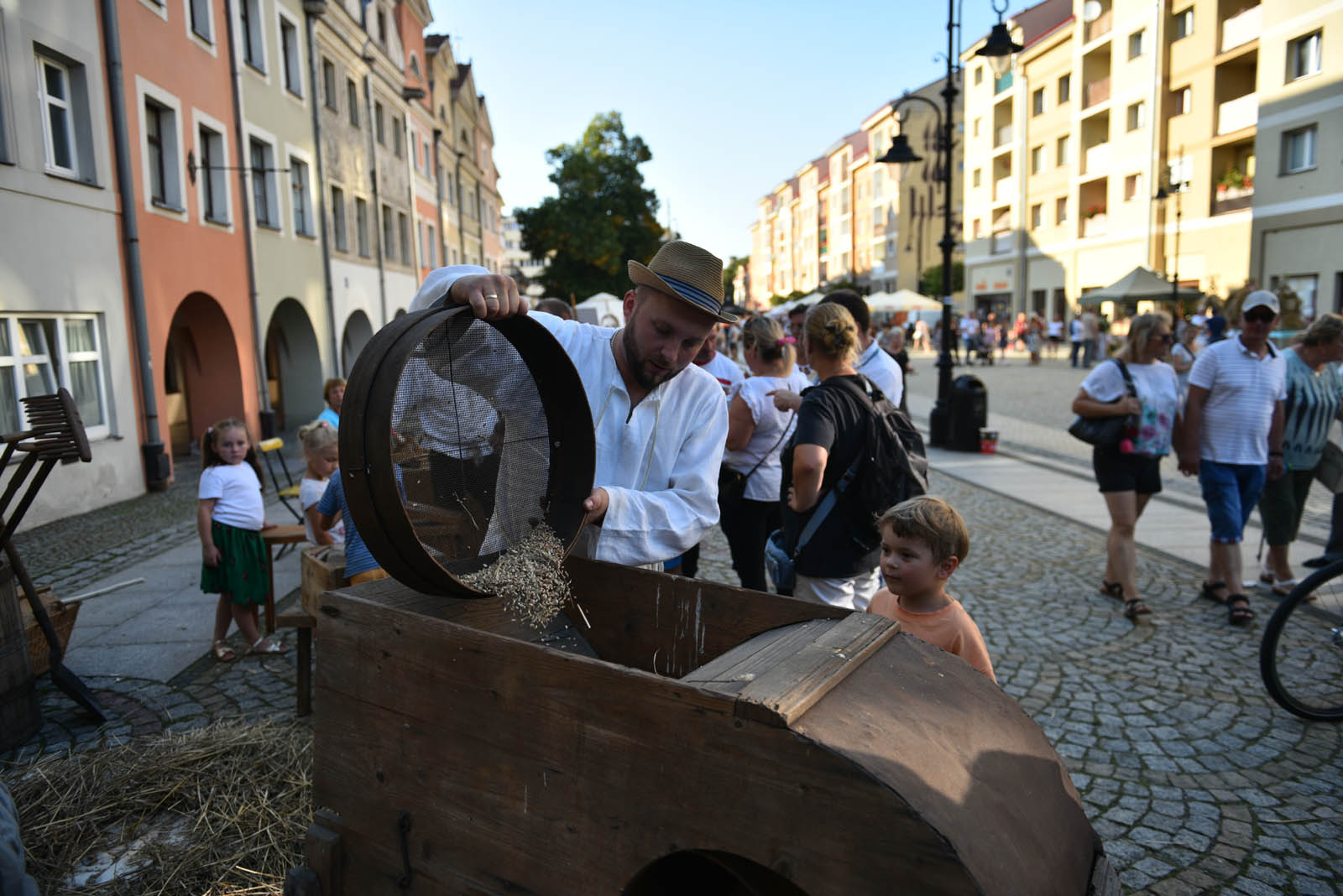Koncertom festiwalu towarzyszyły strefy animacji i handlowa