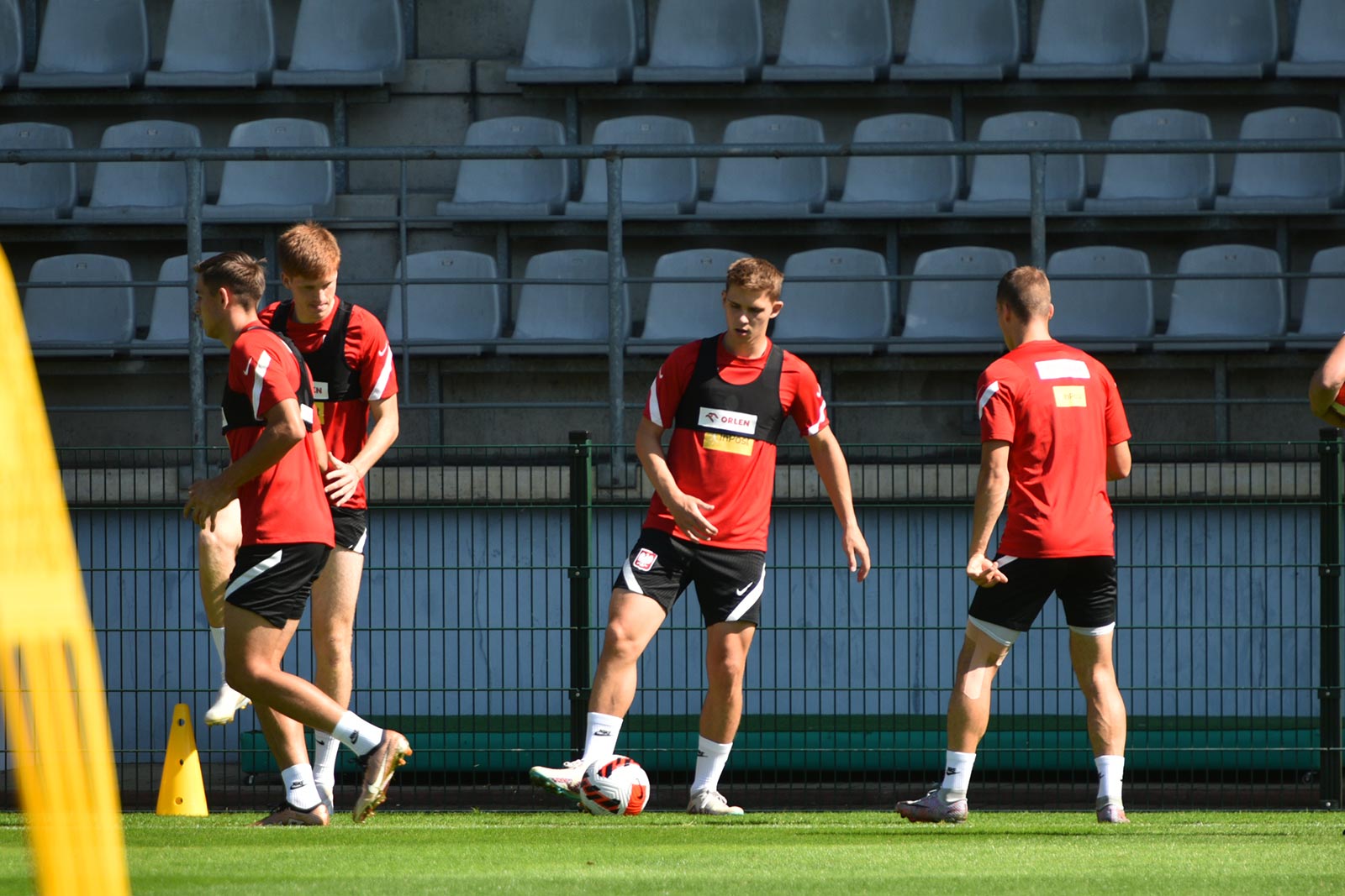 Trening reprezentacji Polski do lat 20 na legnickim boisku