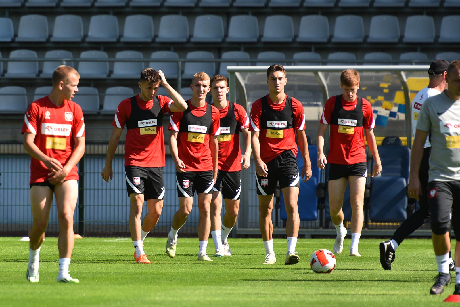 Trening reprezentacji Polski do lat 20 na legnickim boisku