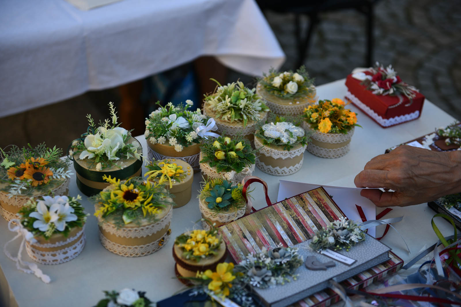 Koncertom festiwalu towarzyszyły strefy animacji i handlowa