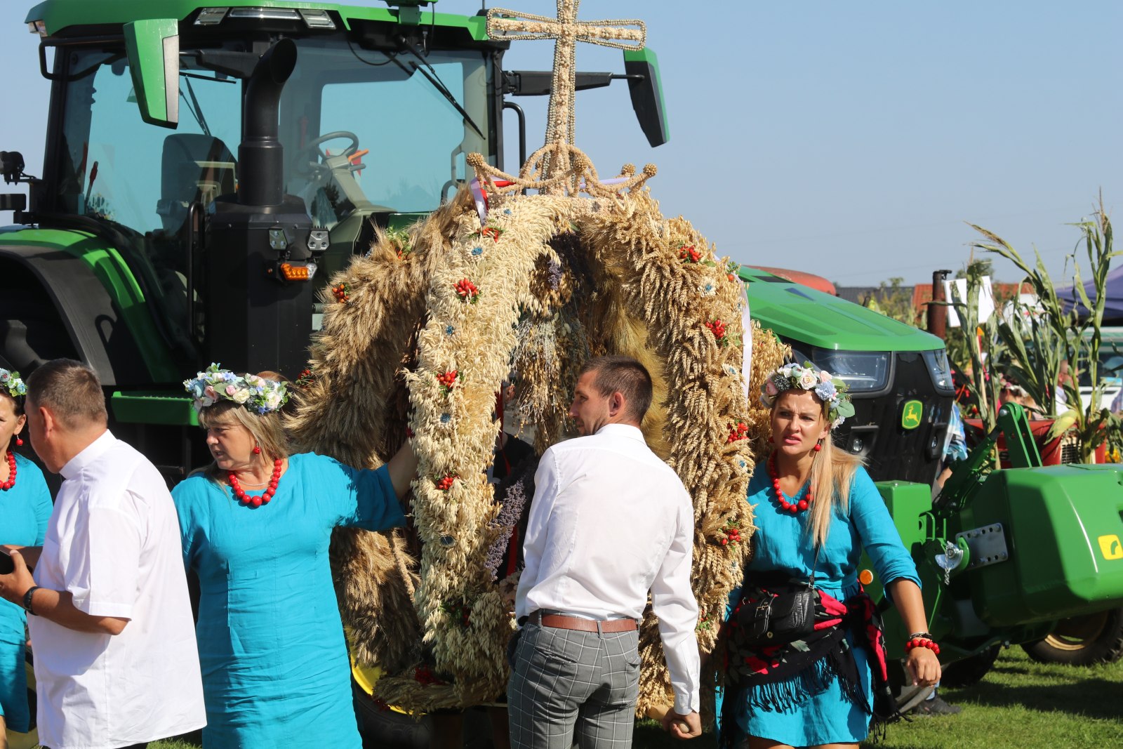 Mieszkańcy gminy Prochowice bawią się na dożynkach gminnych