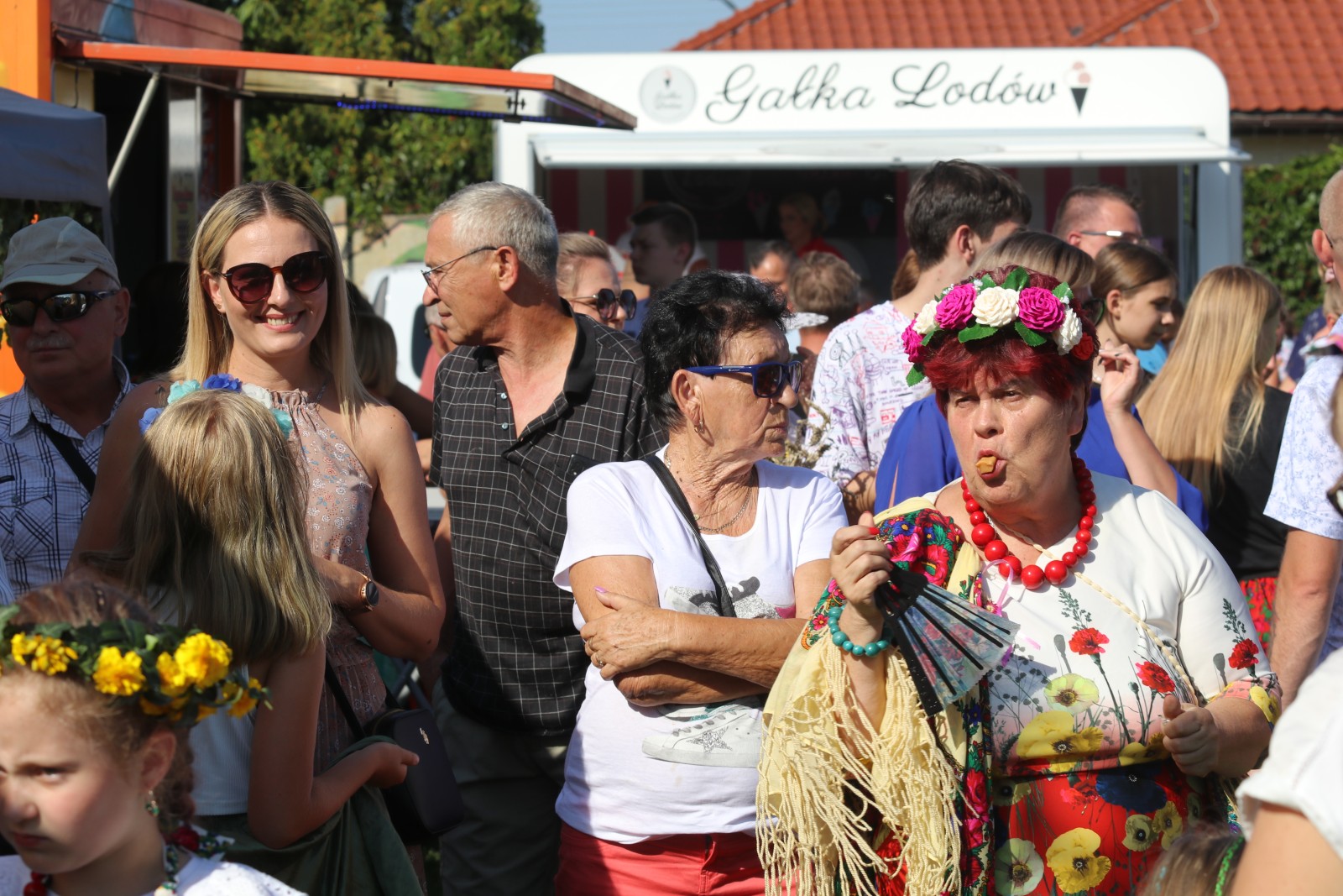 Mieszkańcy gminy Prochowice bawią się na dożynkach gminnych