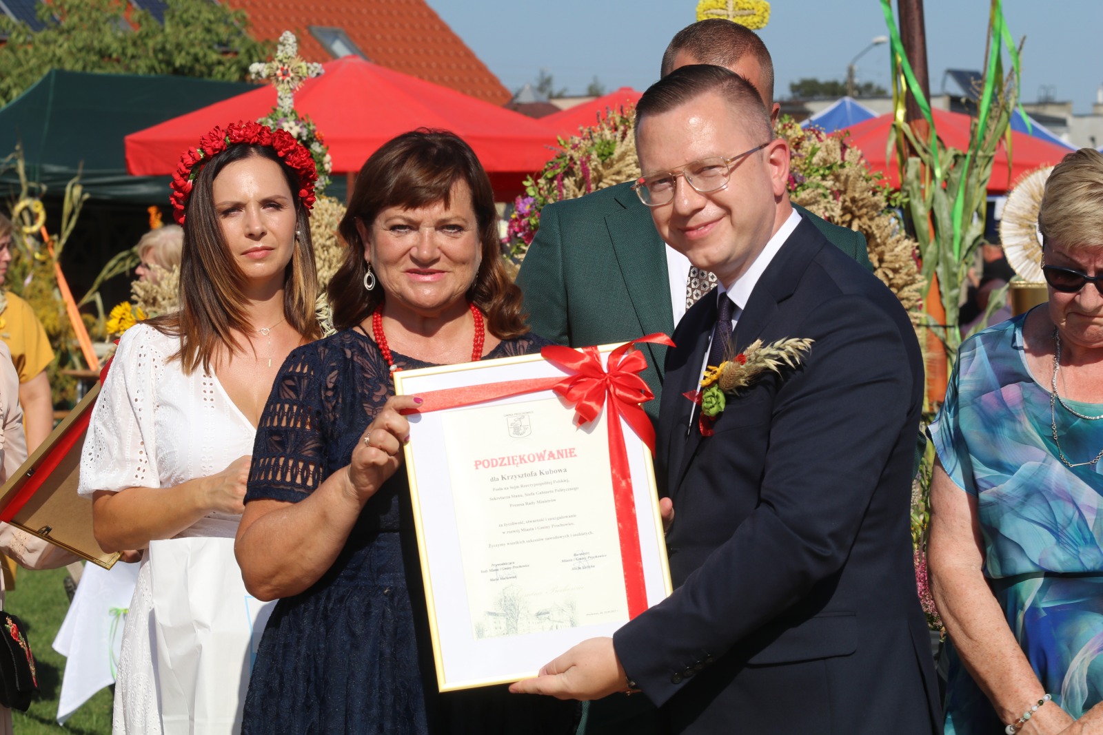 Mieszkańcy gminy Prochowice bawią się na dożynkach gminnych