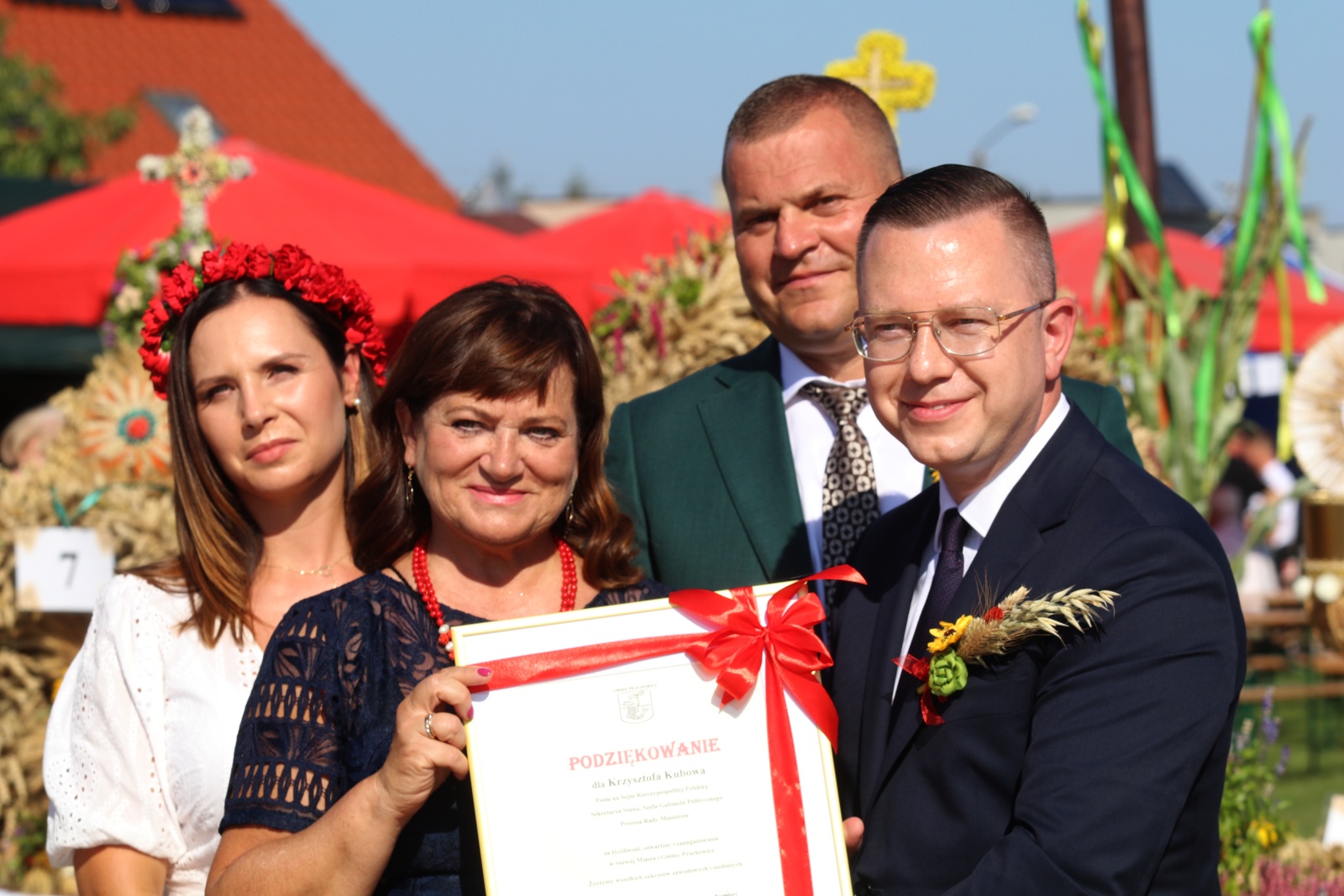 Mieszkańcy gminy Prochowice bawią się na dożynkach gminnych