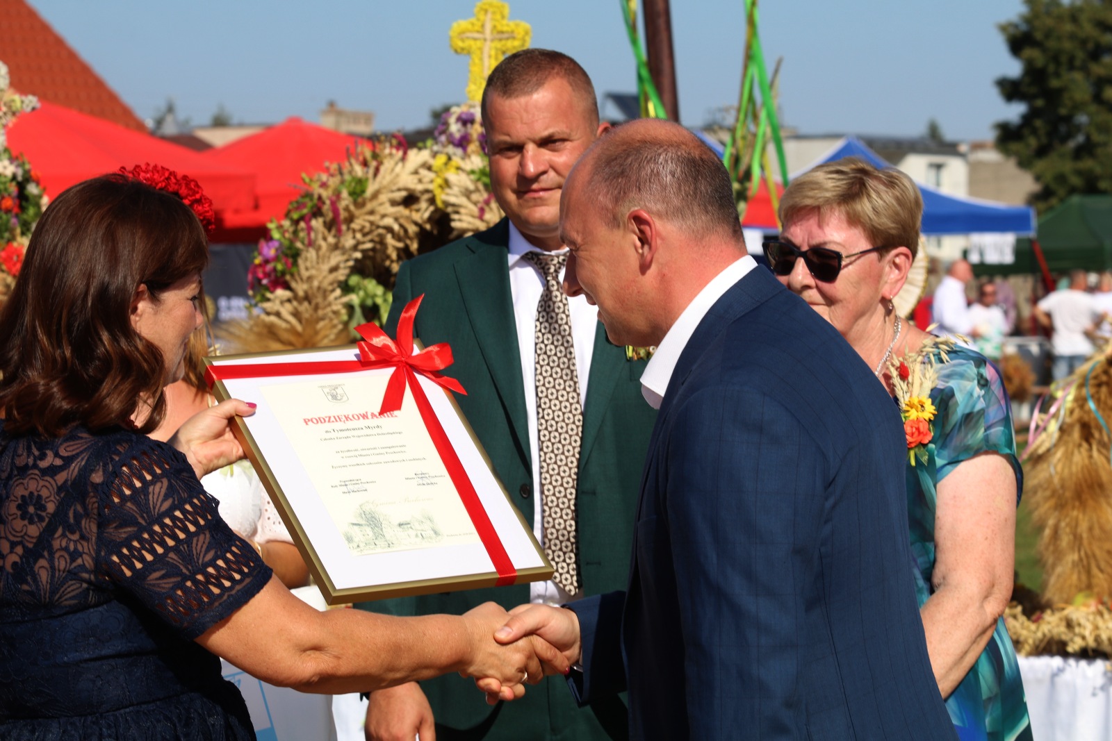 Mieszkańcy gminy Prochowice bawią się na dożynkach gminnych