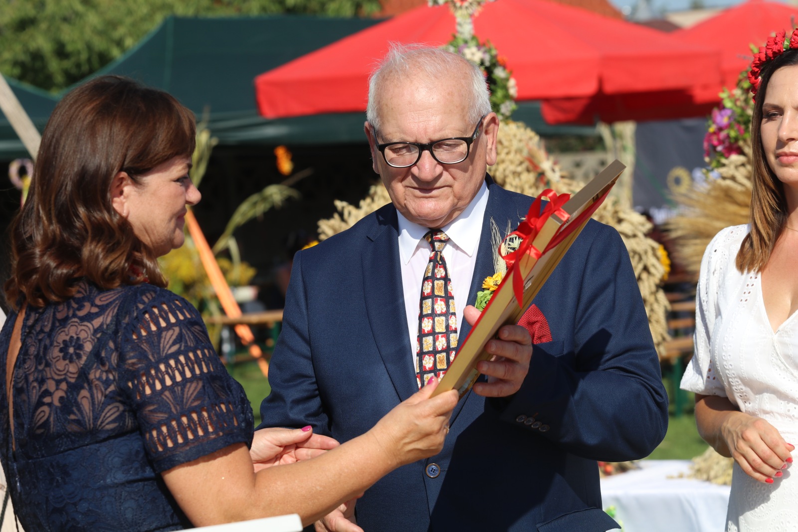 Mieszkańcy gminy Prochowice bawią się na dożynkach gminnych