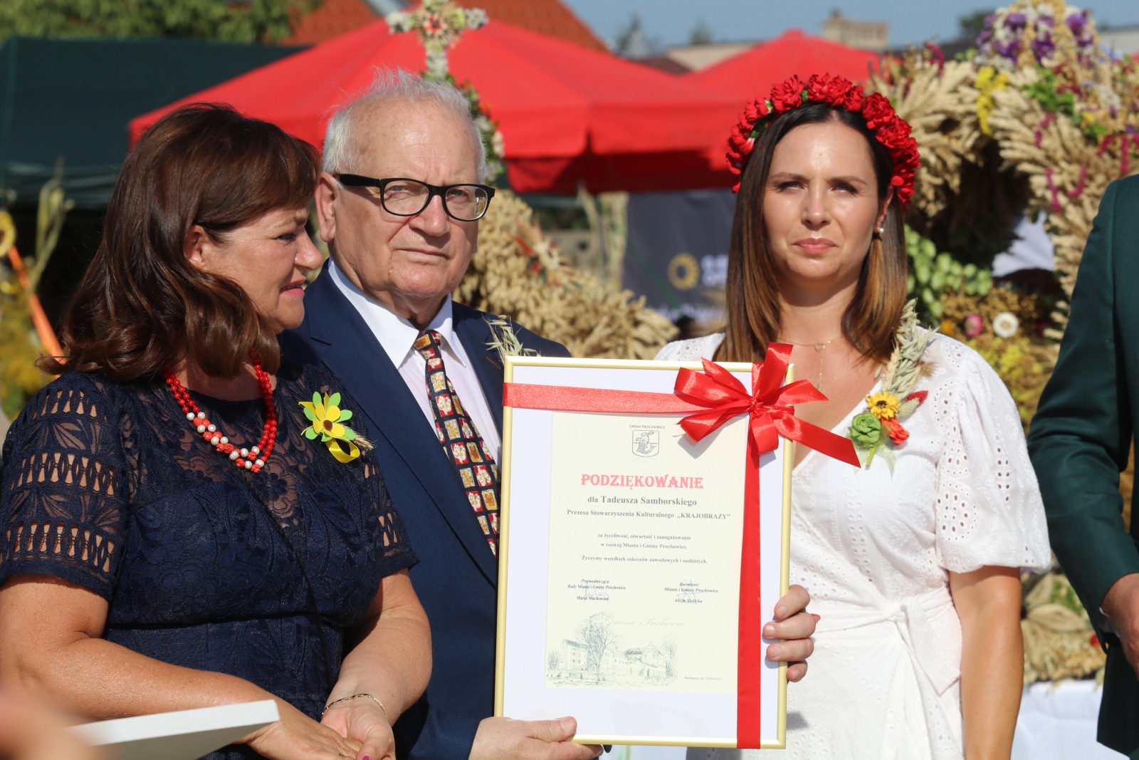 Mieszkańcy gminy Prochowice bawią się na dożynkach gminnych