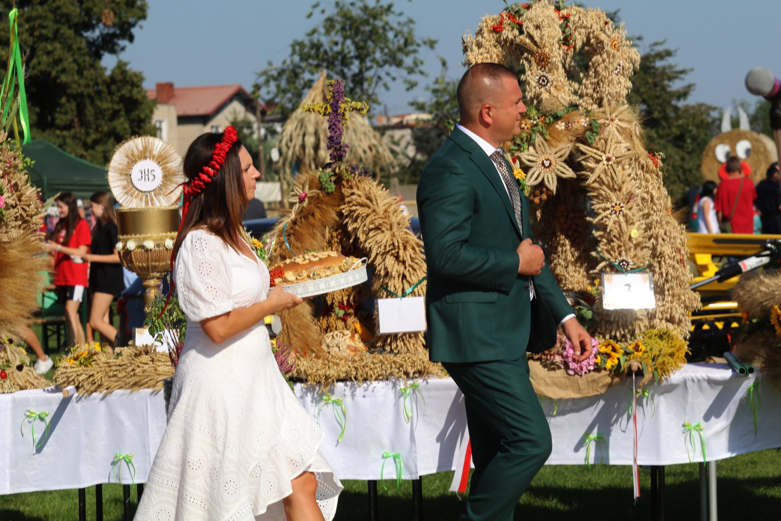 Mieszkańcy gminy Prochowice bawią się na dożynkach gminnych