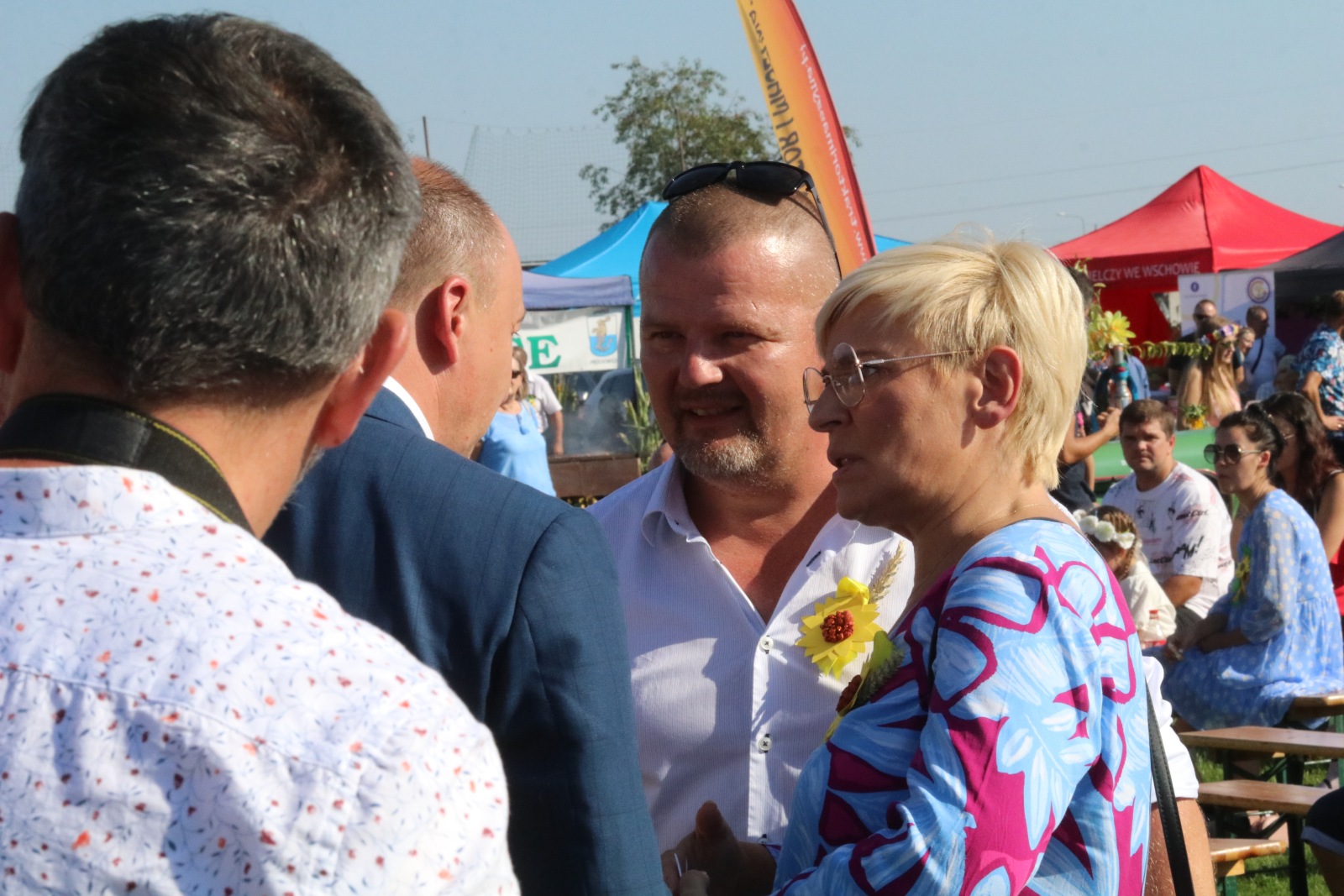 Mieszkańcy gminy Prochowice bawią się na dożynkach gminnych
