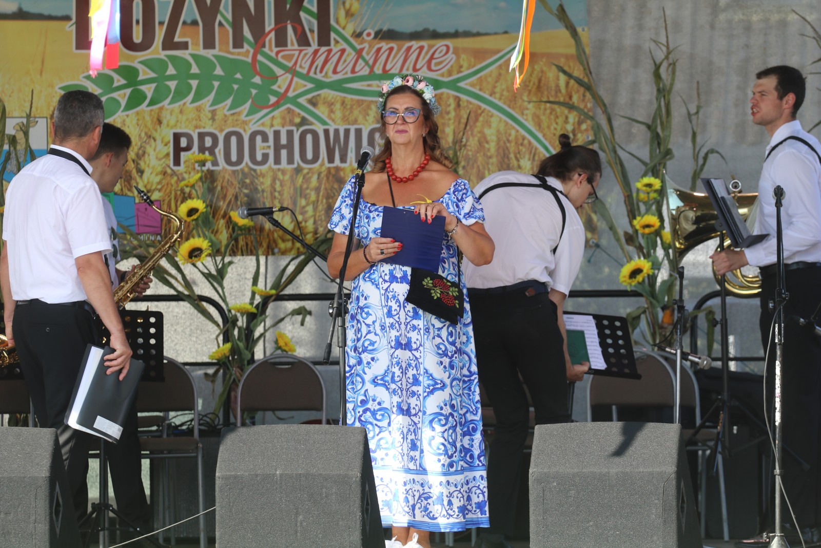 Mieszkańcy gminy Prochowice bawią się na dożynkach gminnych