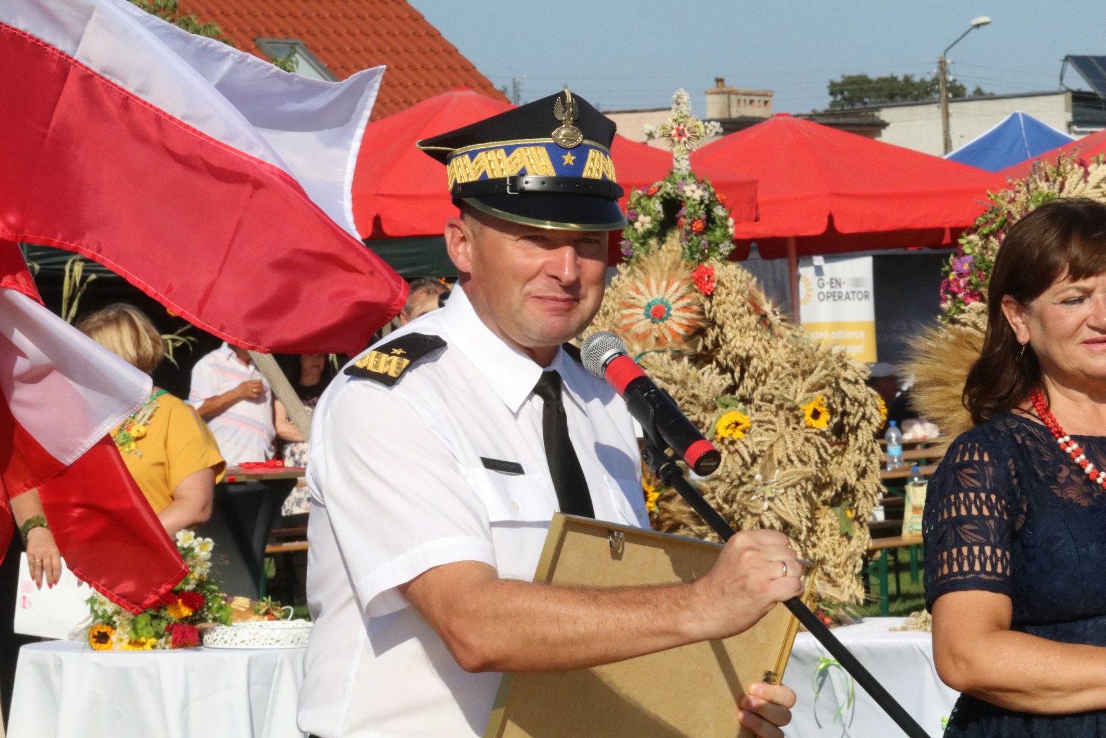 Mieszkańcy gminy Prochowice bawią się na dożynkach gminnych