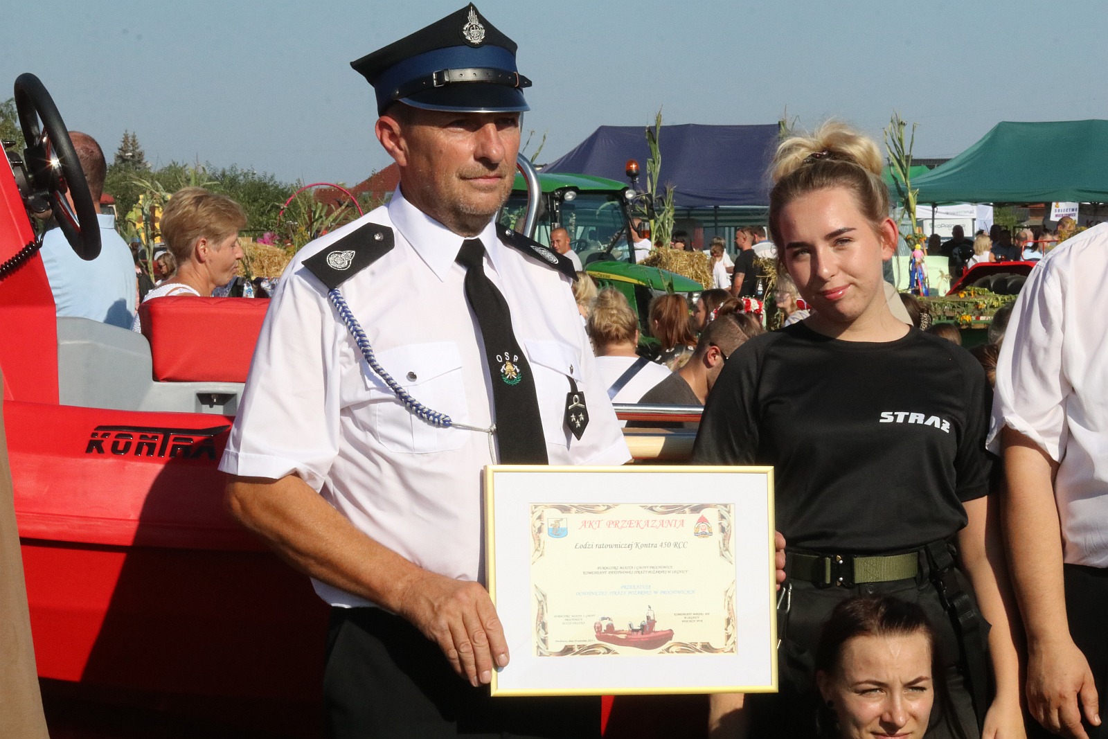 Mieszkańcy gminy Prochowice bawią się na dożynkach gminnych