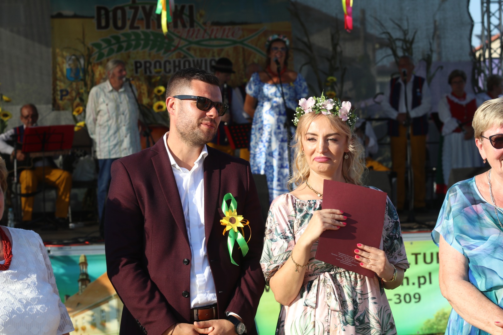 Mieszkańcy gminy Prochowice bawią się na dożynkach gminnych