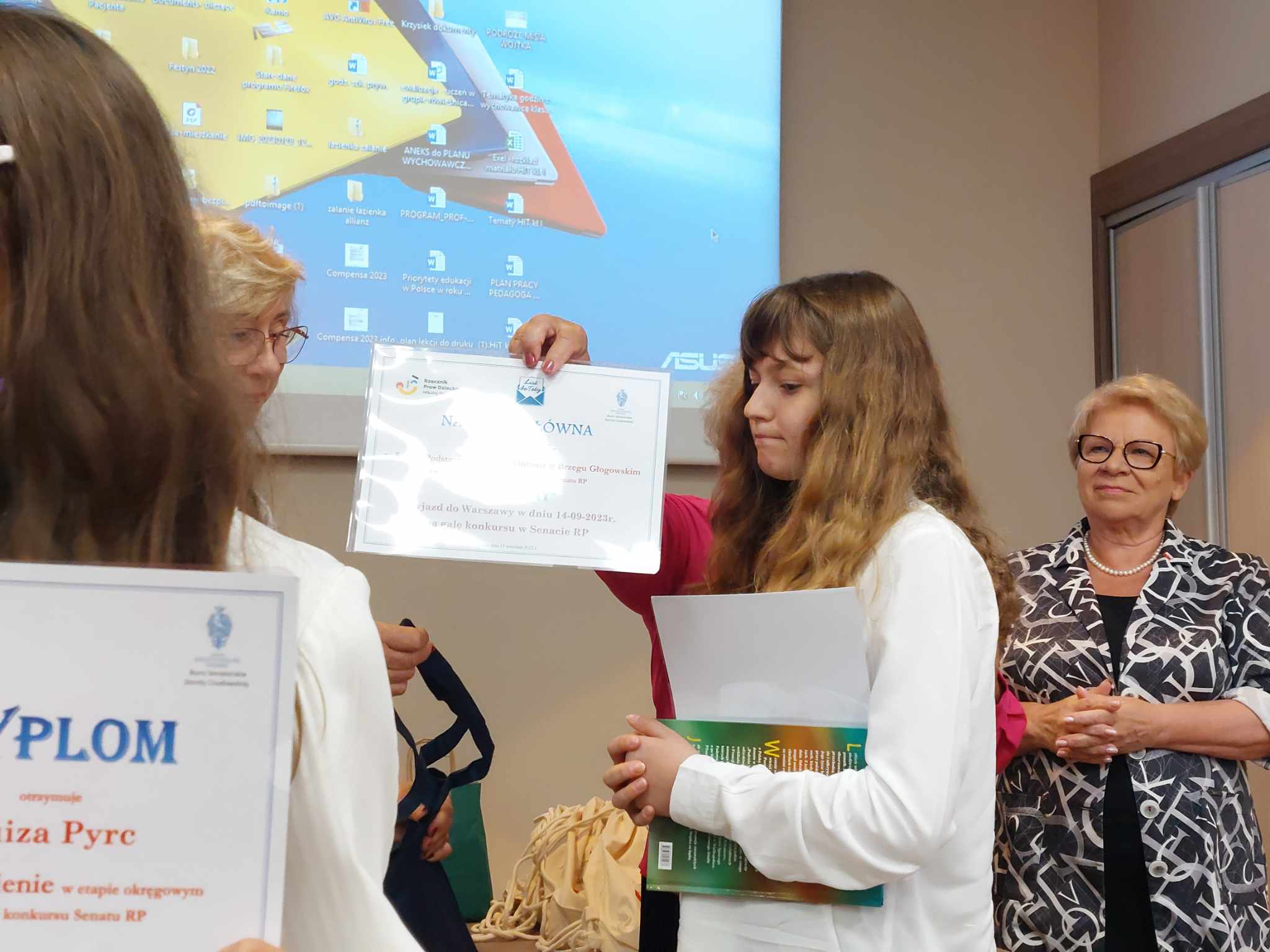 Listy do Taty nagrodzone. Laureatka pojedzie do Senatu