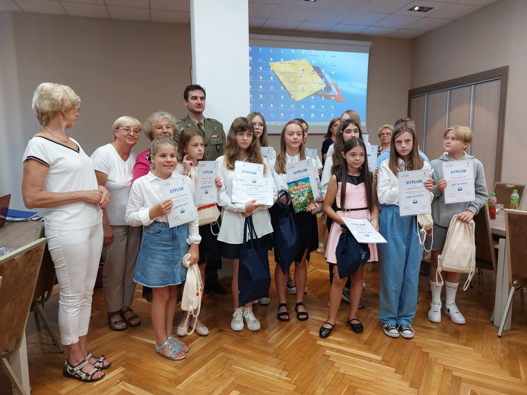 Listy do Taty nagrodzone. Laureatka pojedzie do Senatu