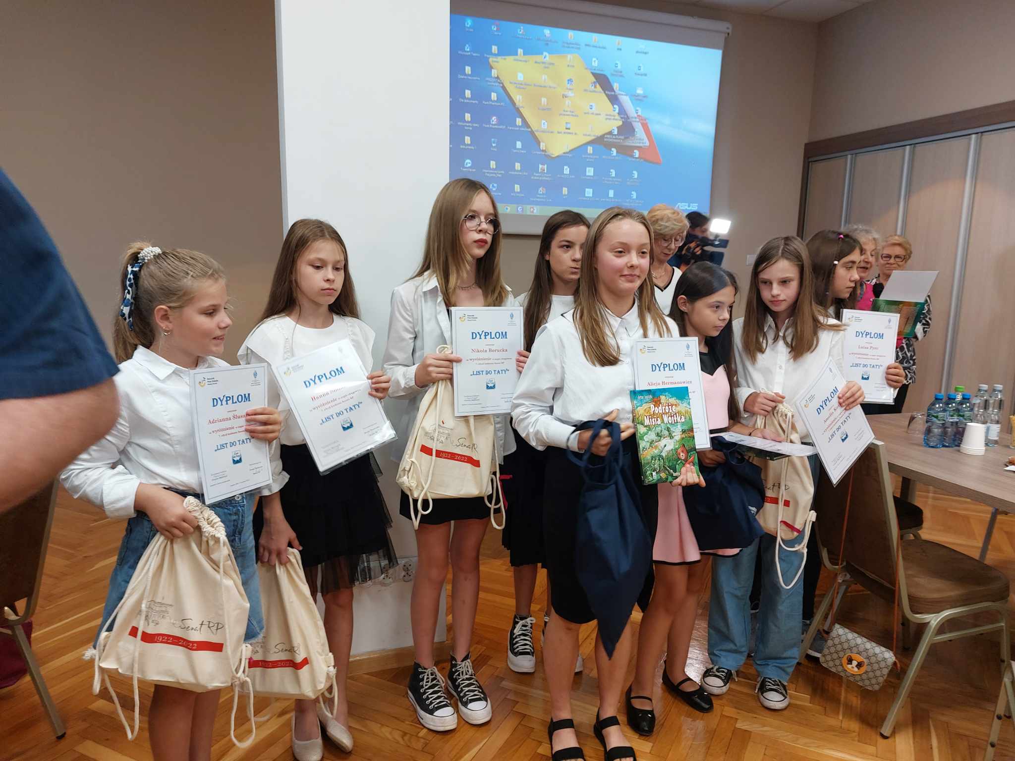 Listy do Taty nagrodzone. Laureatka pojedzie do Senatu