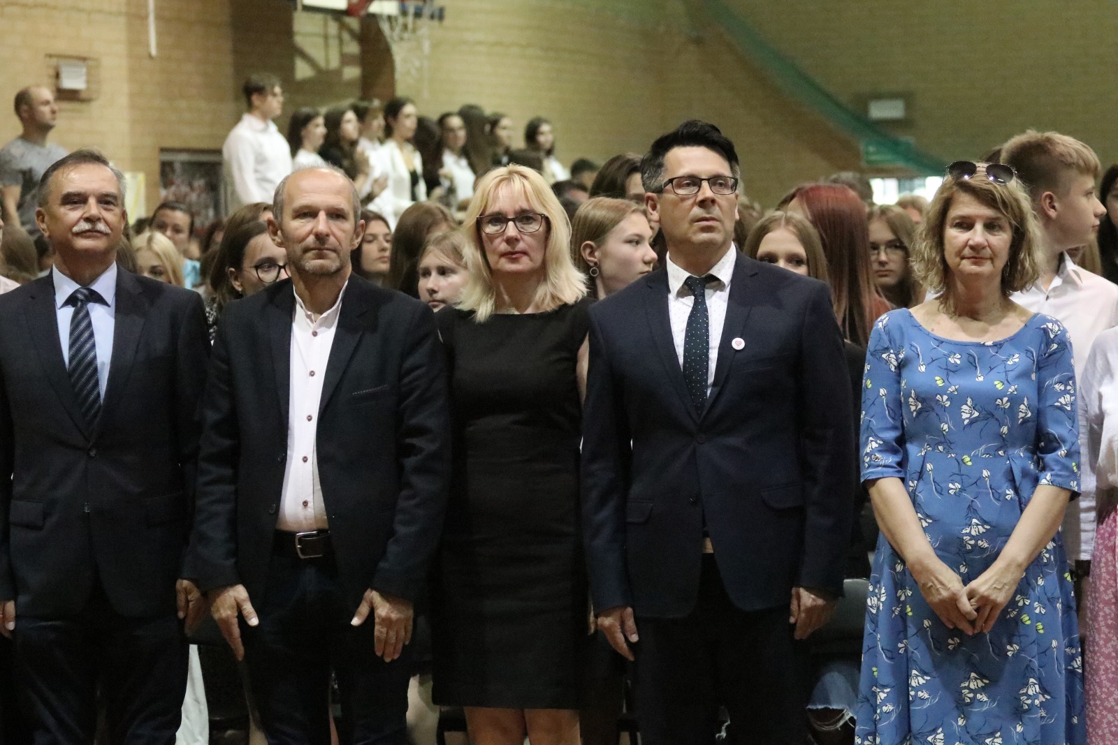 Ślubowanie uczniów klas pierwszych w V Liceum Ogólnokształcącym