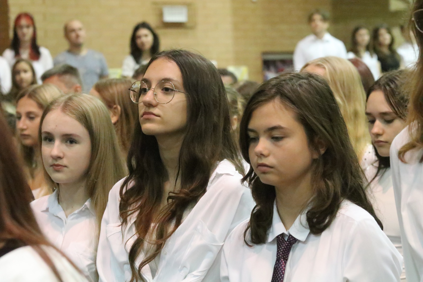 Ślubowanie uczniów klas pierwszych w V Liceum Ogólnokształcącym