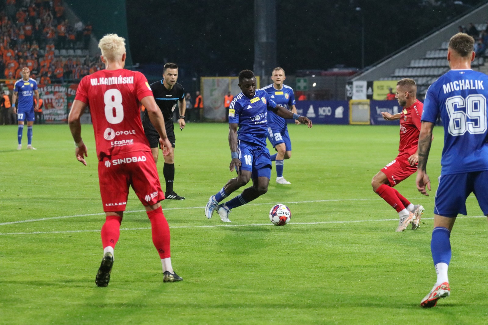Miedź Legnica doznała pierwszej domowej porażki w sezonie