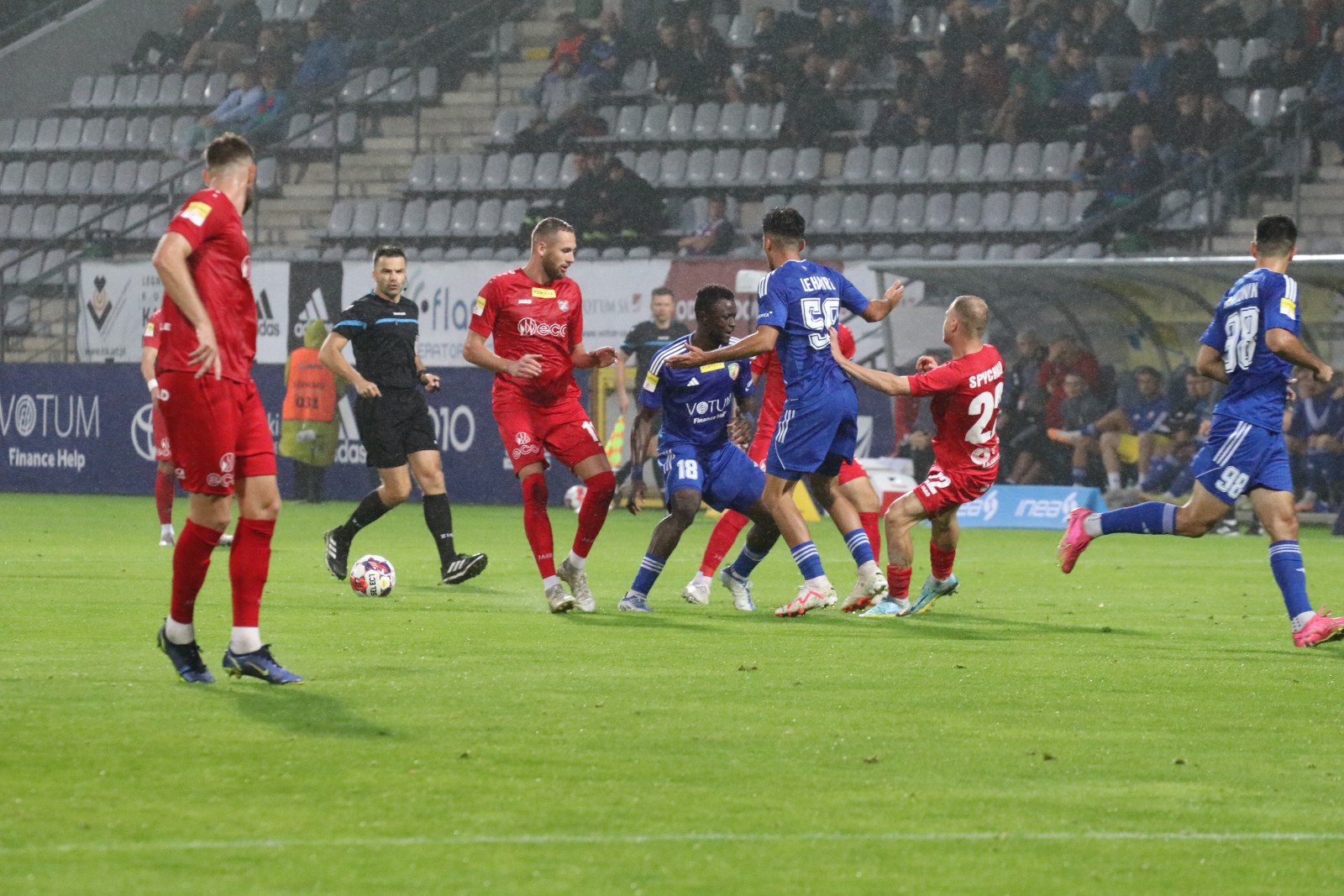 Miedź Legnica doznała pierwszej domowej porażki w sezonie