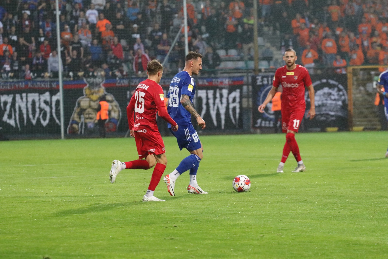 Miedź Legnica doznała pierwszej domowej porażki w sezonie